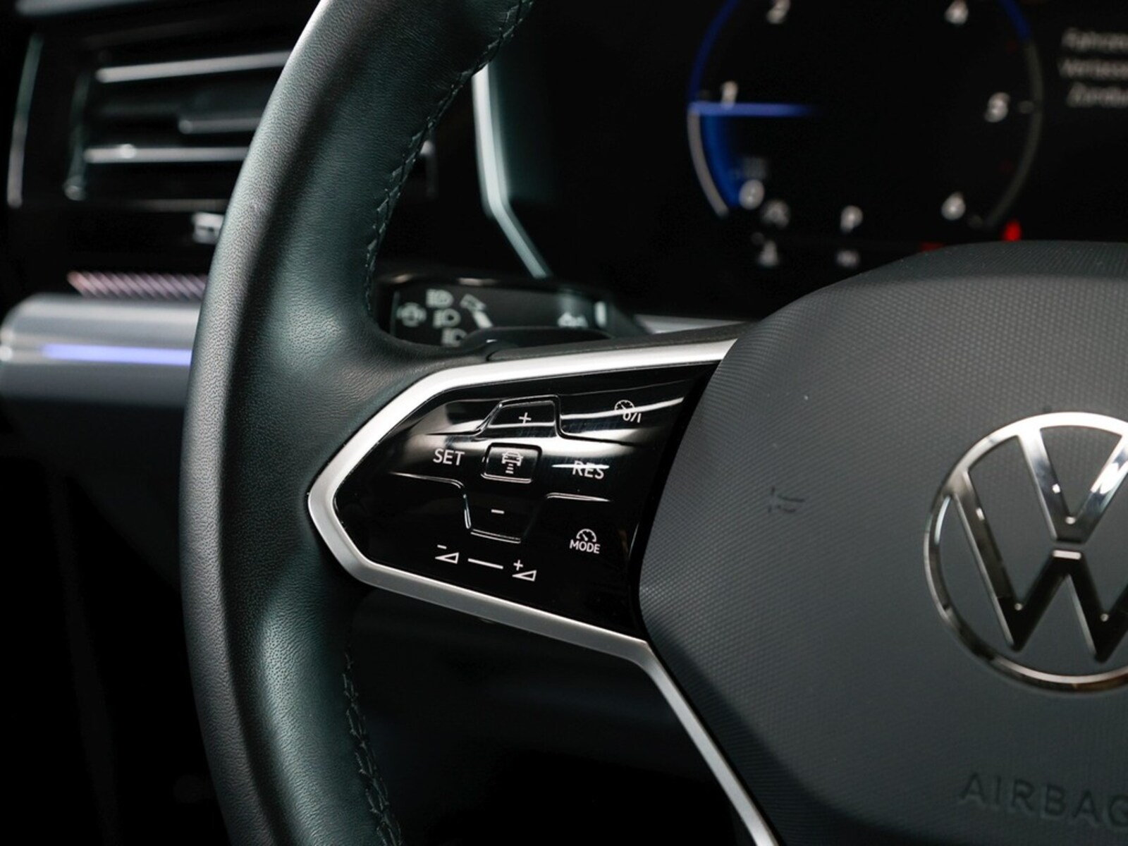 Volkswagen Touareg – Bild 16