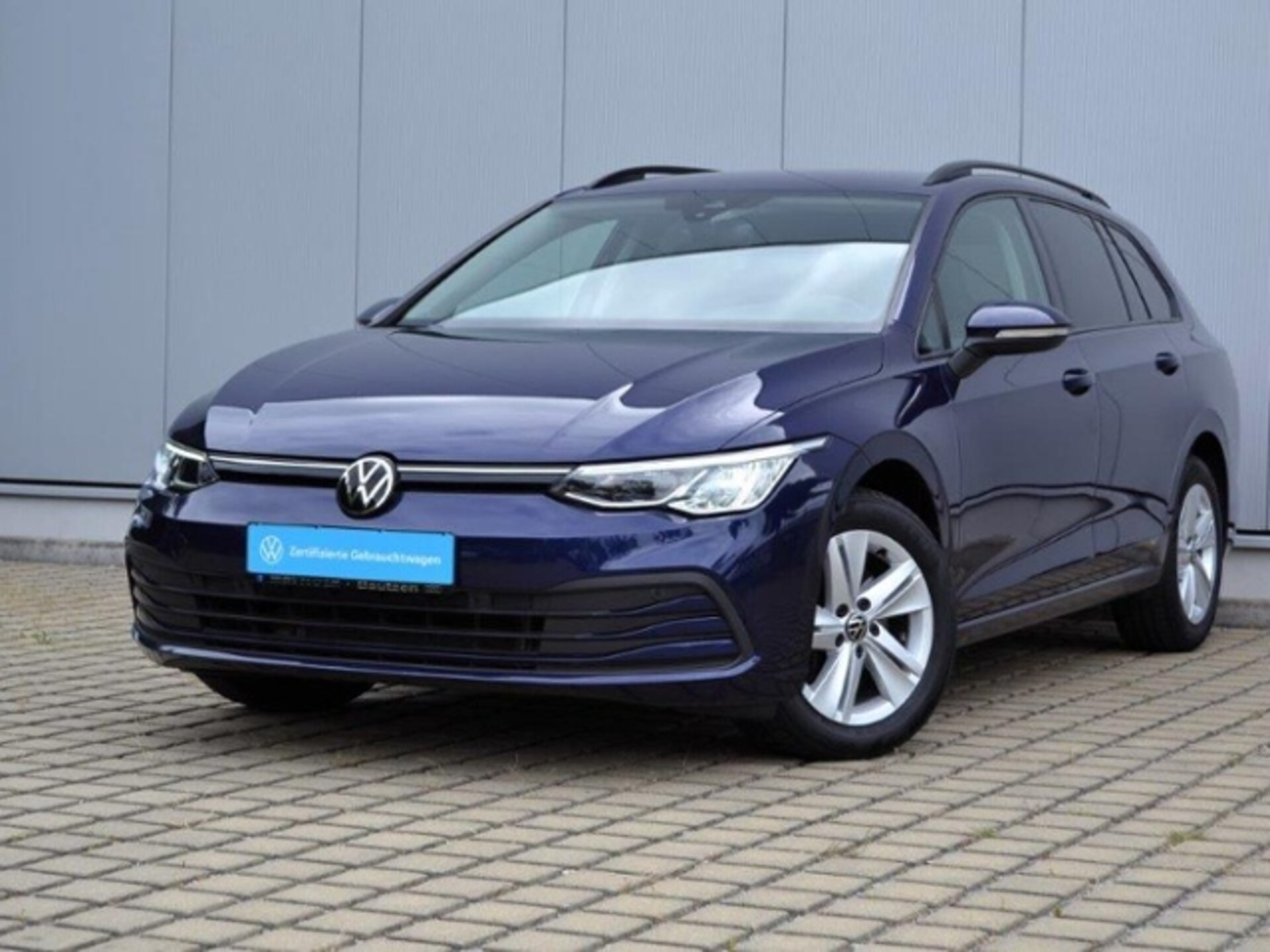 Volkswagen Golf Variant Life