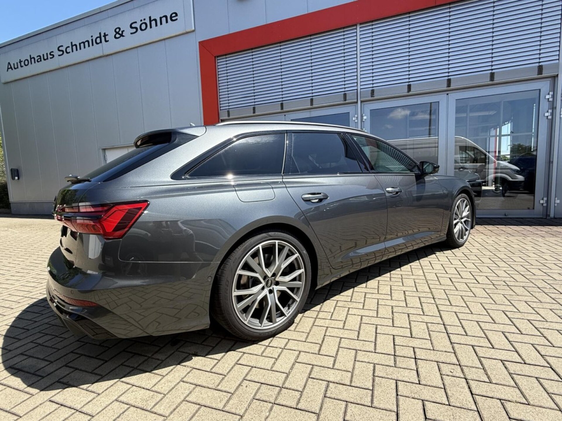 Audi S6 Avant