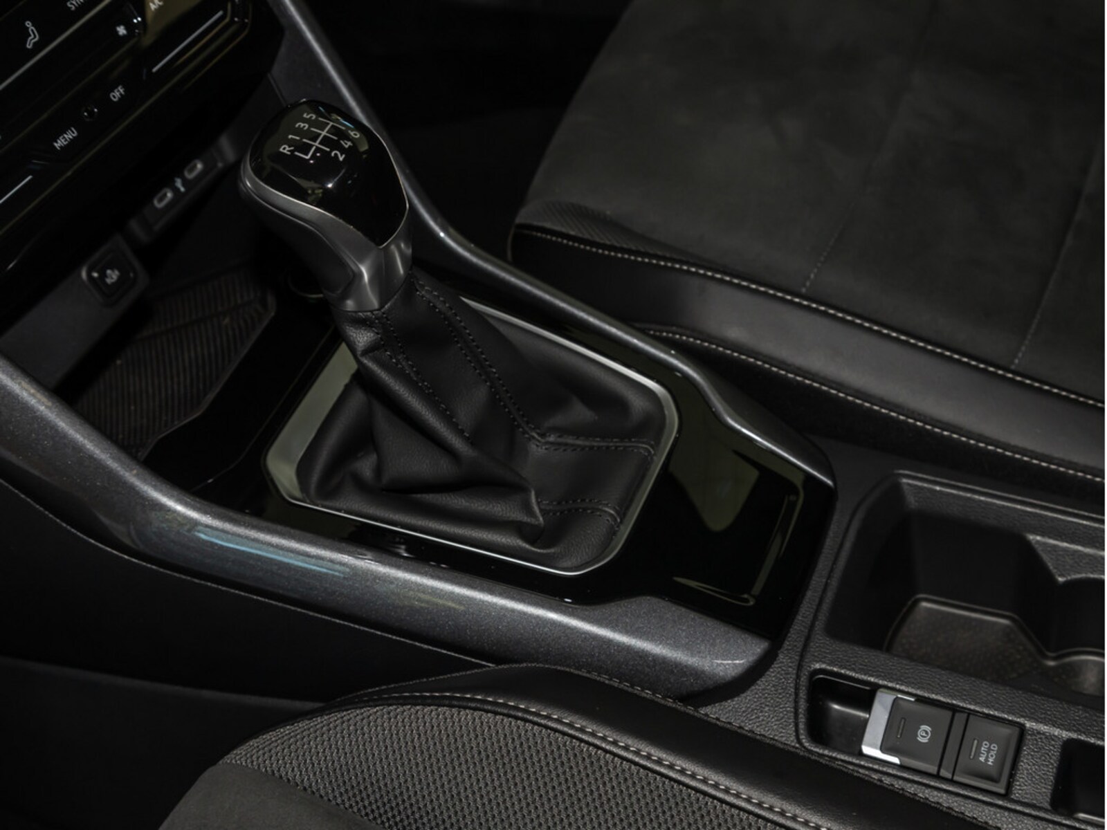 Volkswagen T-Roc – Bild 13