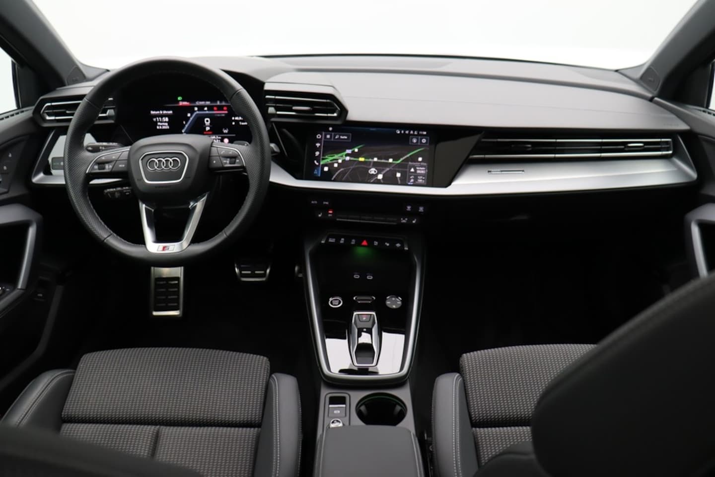 Bild über Audi A3 Sportback 35 TDI S tronic - für weitere Informationen kontaktieren Sie den Audi Partner