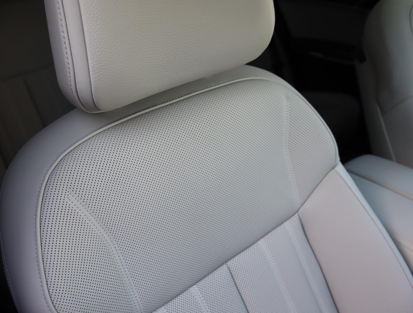 Audi A8 TFSI e 60 TFSI e quattro 340(462) kW(PS) tiptronic for more details contact your dealer
