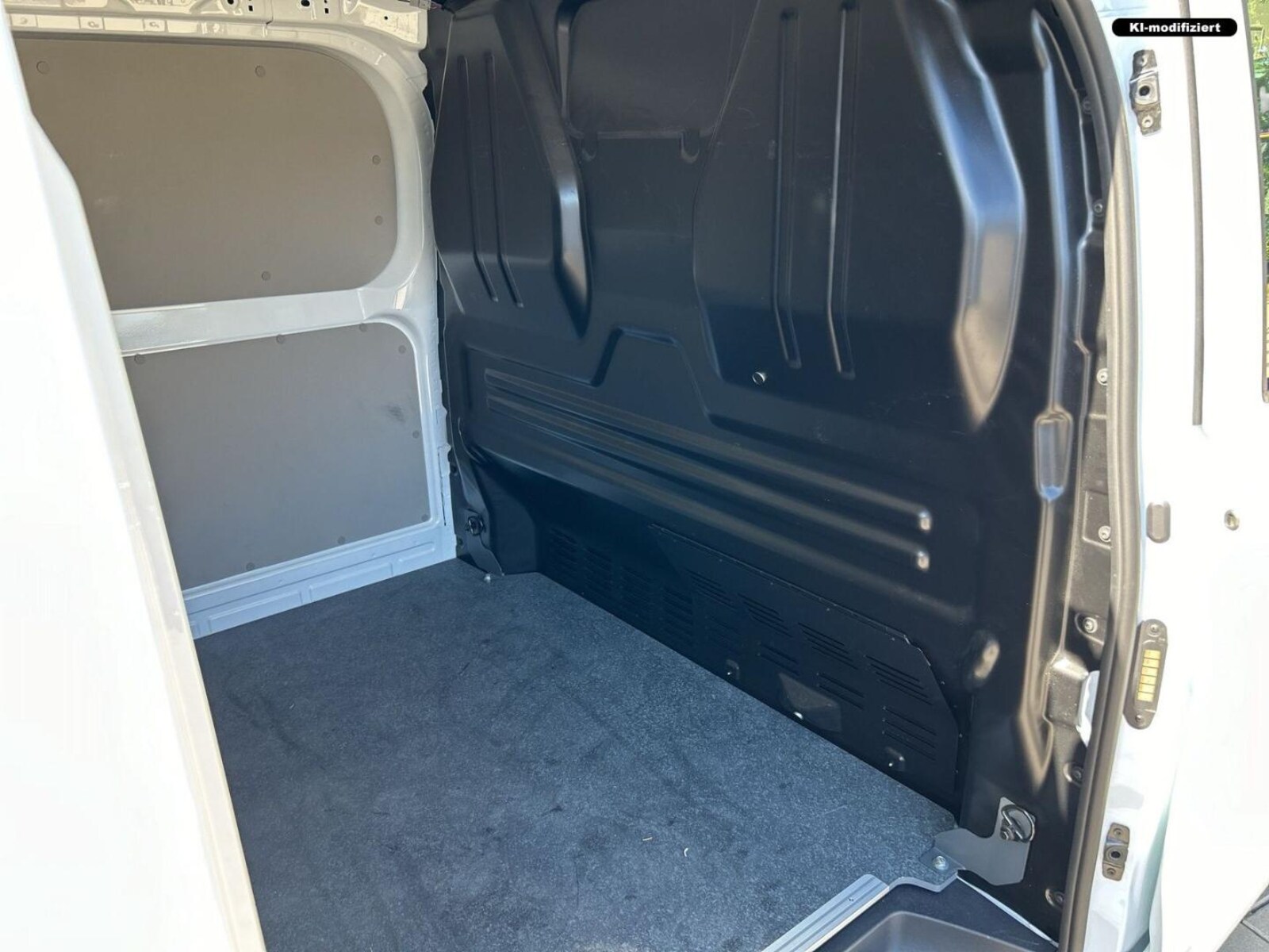 Volkswagen Transporter Kasten kurzer Radstand – Bild 8
