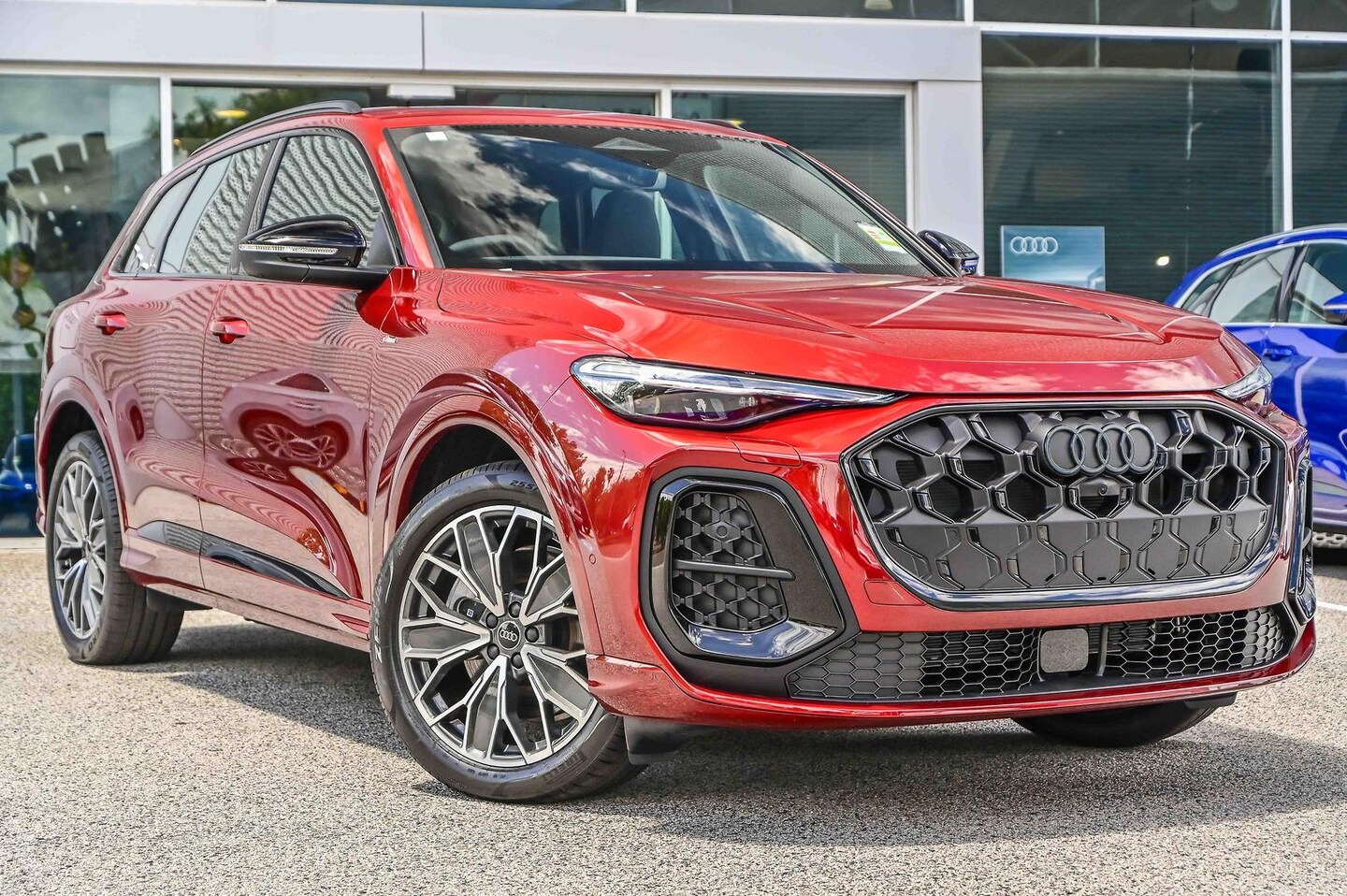 Image about Audi Q5 SUV TDI quattro 150 kW sport