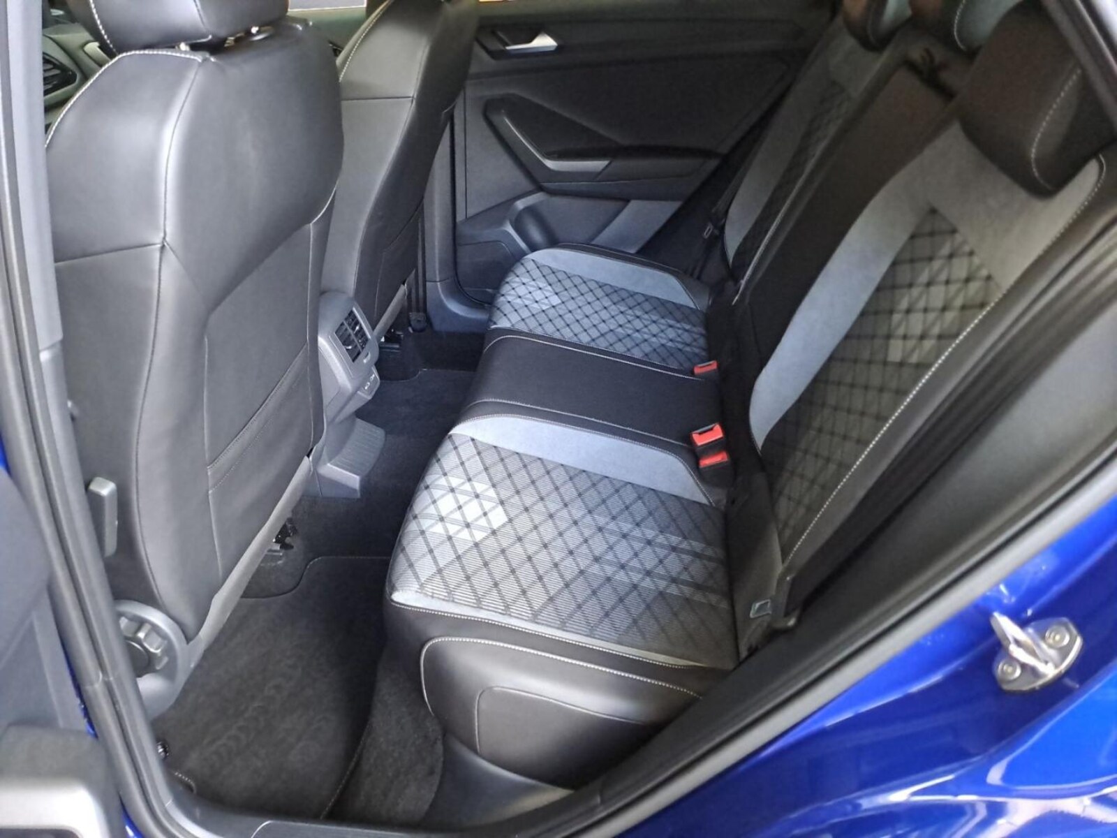 Volkswagen T-Roc – Bild 14