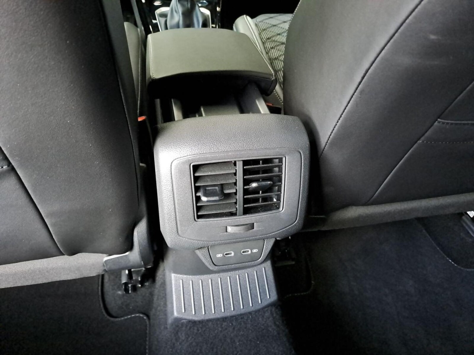 Volkswagen T-Roc – Bild 17