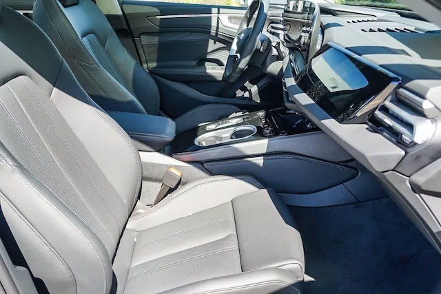 2026 Audi A6 Premium Plus - Photo 19