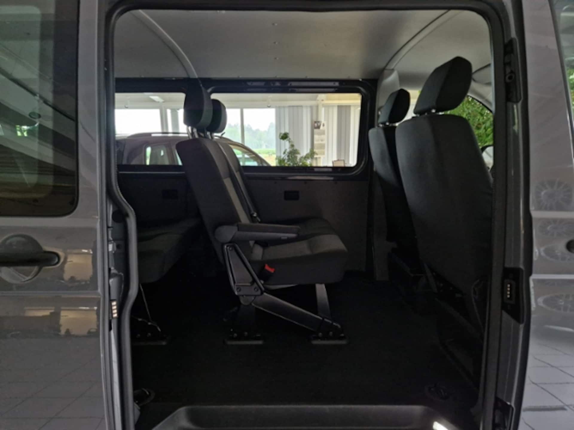 Volkswagen T6.1 Transporter Kombi langer Radstand