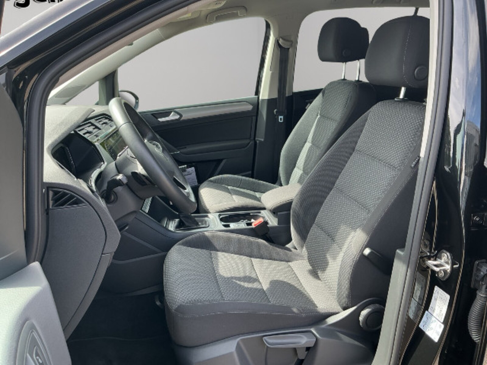 Volkswagen Touran – Bild 11