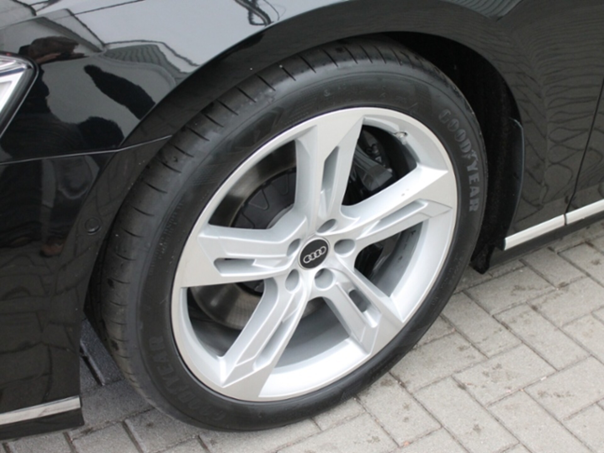 Audi A8 TFSI e