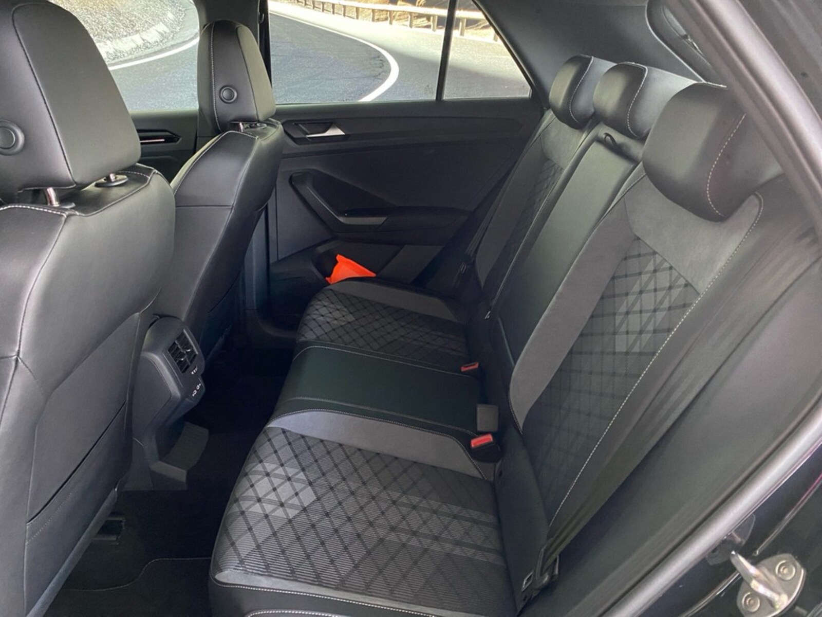 Volkswagen T-Roc – Bild 8