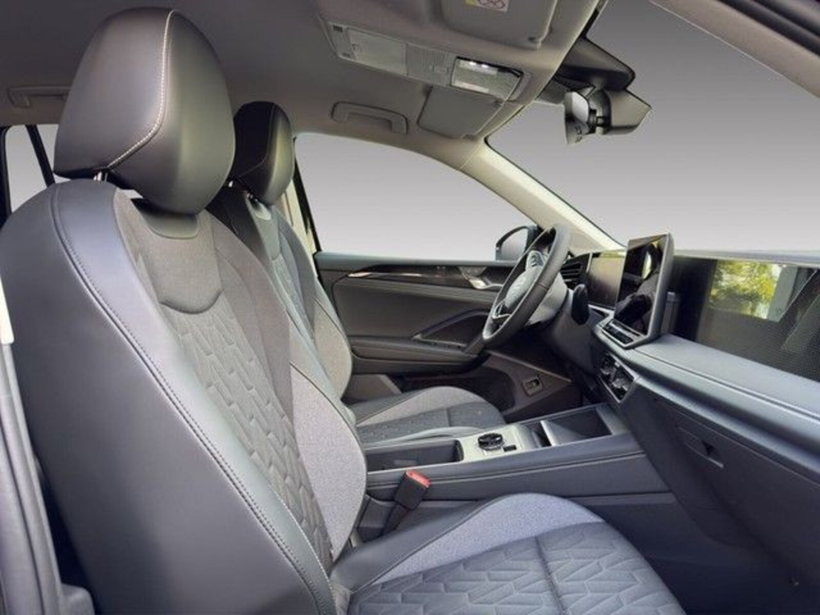 Volkswagen Tiguan – Bild 12