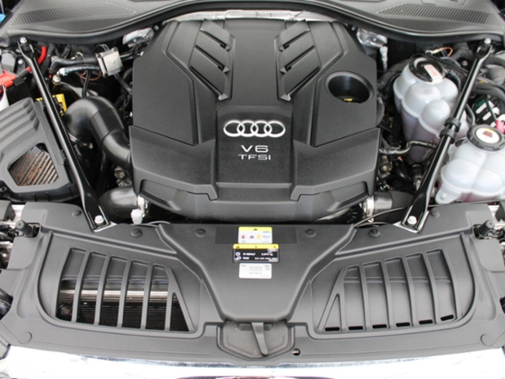 Audi A8 TFSI e