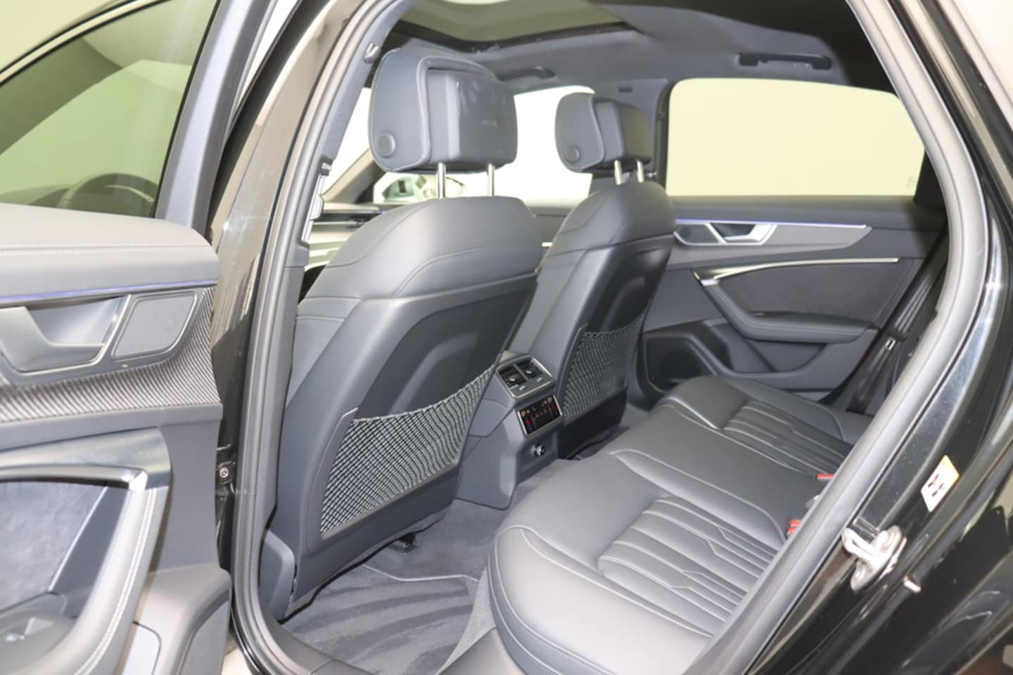 Bild über Audi S6 Limousine TDI quattro tiptronic - für weitere Informationen kontaktieren Sie den Audi Partner