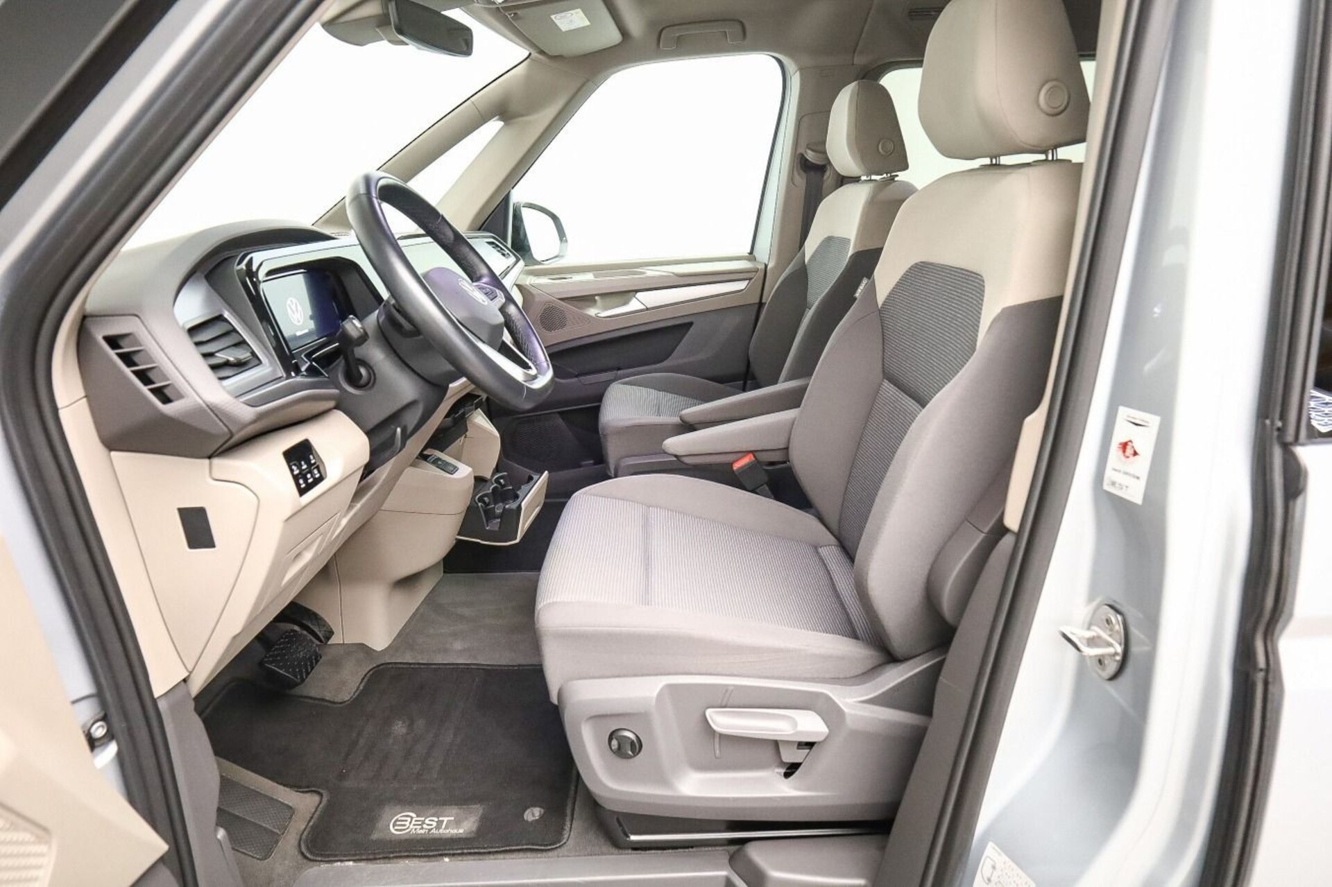 Volkswagen Multivan Basis-Modell