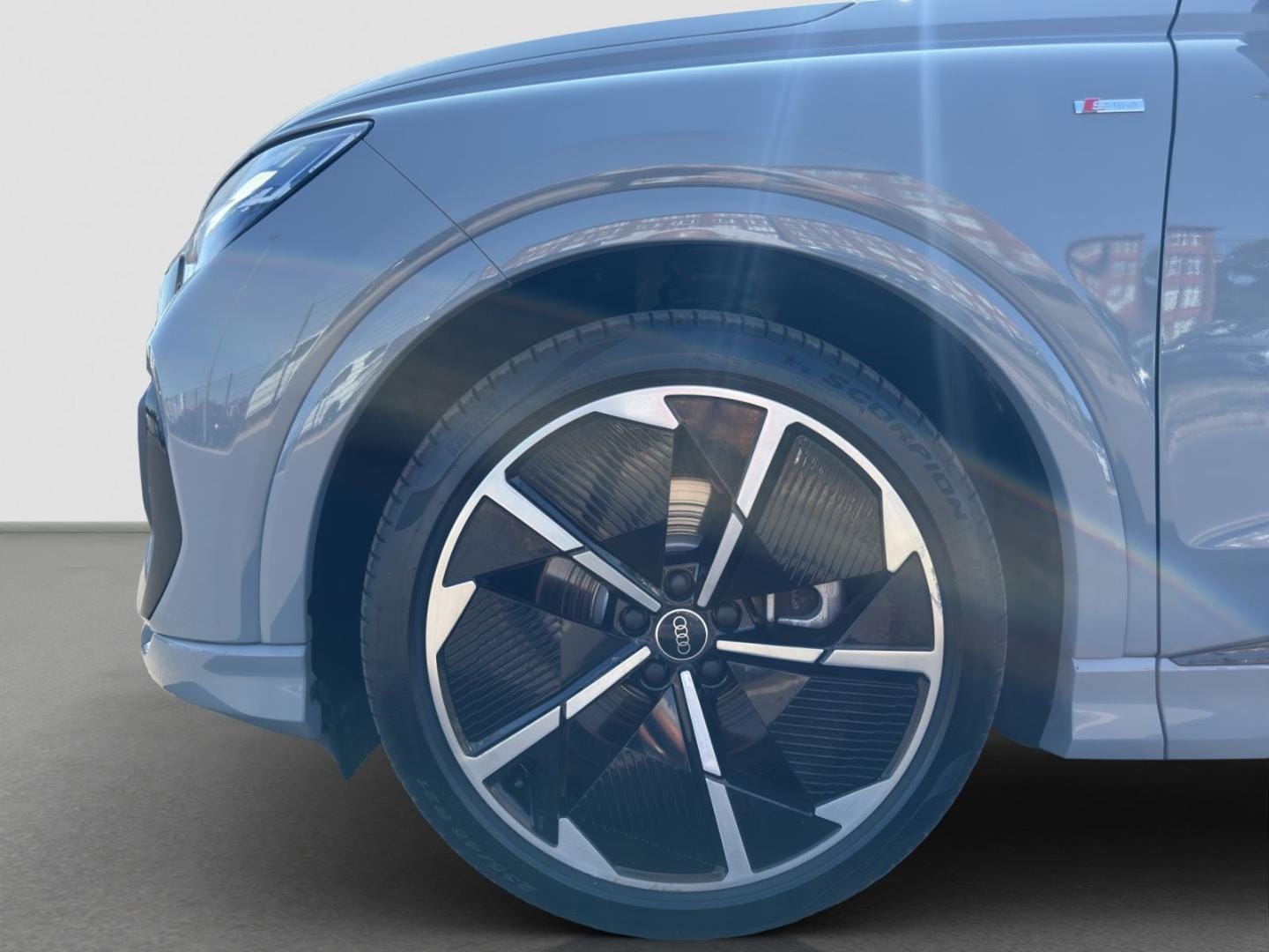 Bild über Audi Q4 Sportback e-tron 45 e-tron - für weitere Informationen kontaktieren Sie den Audi Partner