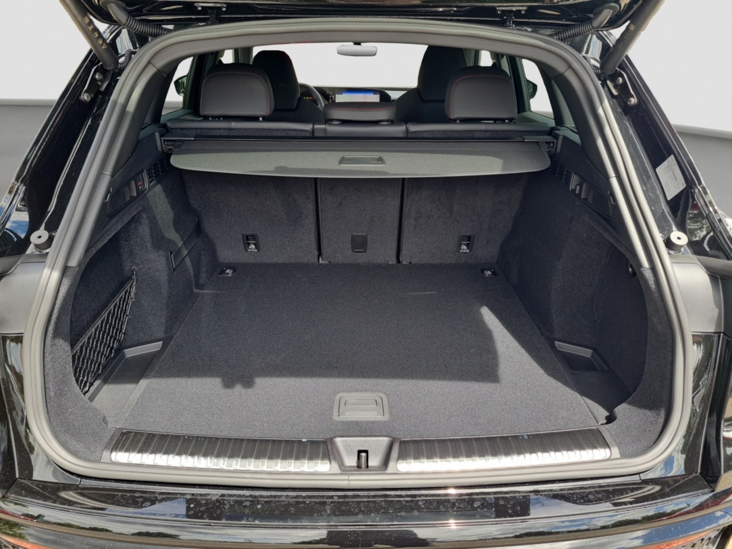 Bild über Audi Q5 SUV TDI quattro 150 kW S tronic - für weitere Informationen kontaktieren Sie den Audi Partner