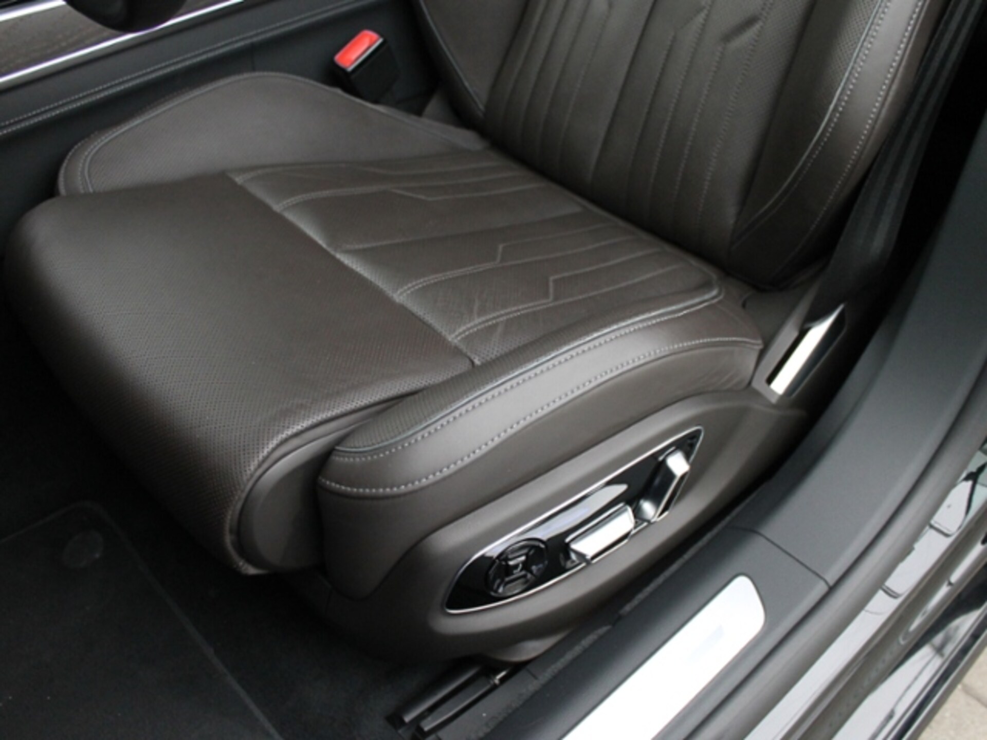 Audi A8 TFSI e