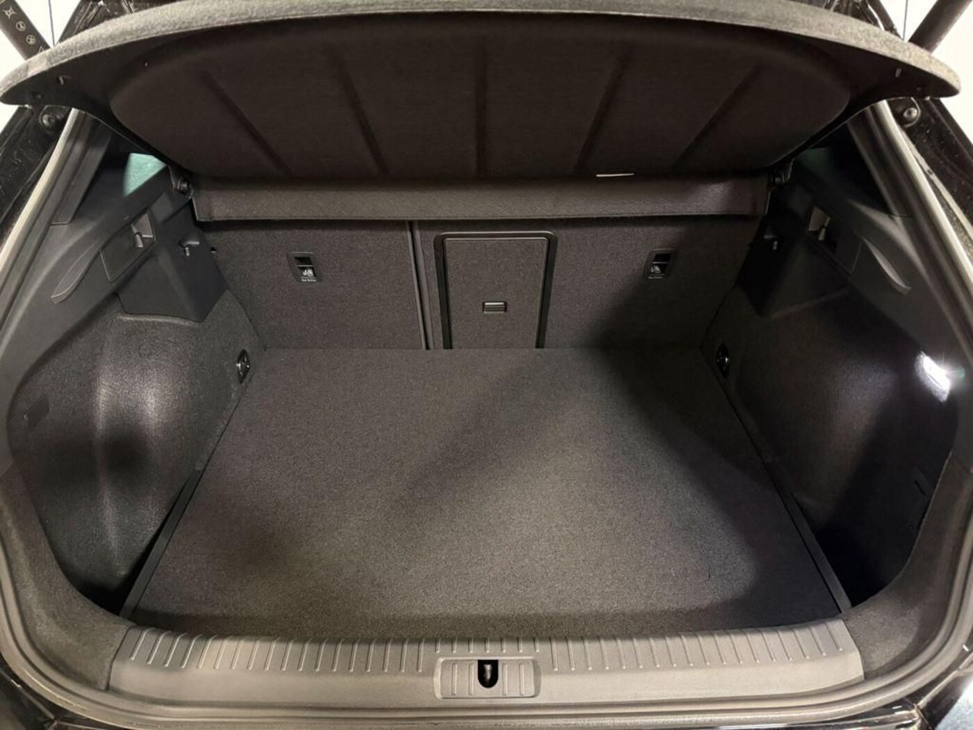 CUPRA Formentor 1.5 TSI e-Hybrid DSG 150 kW (204 CV) — photo 7
