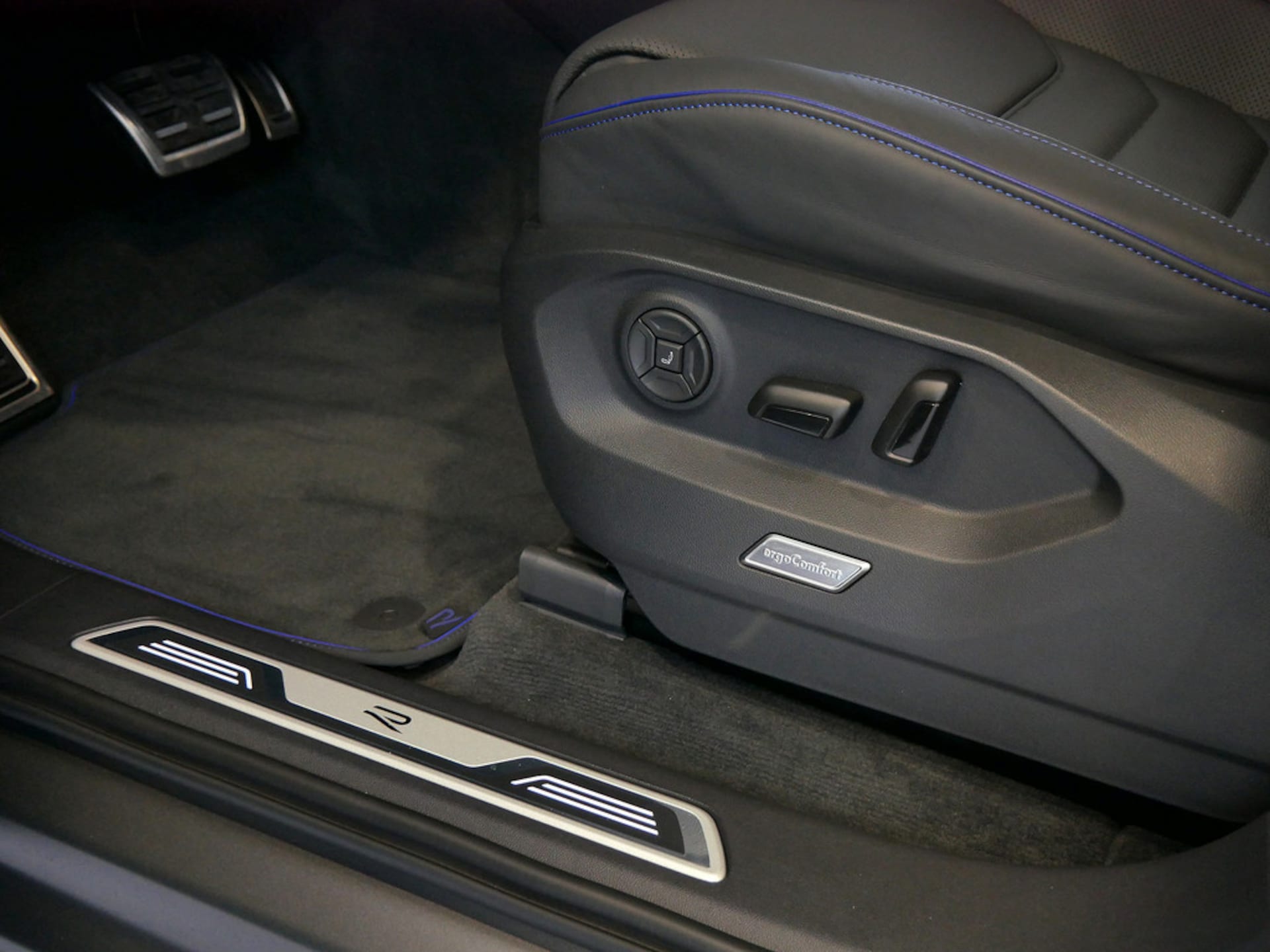 Volkswagen Touareg R