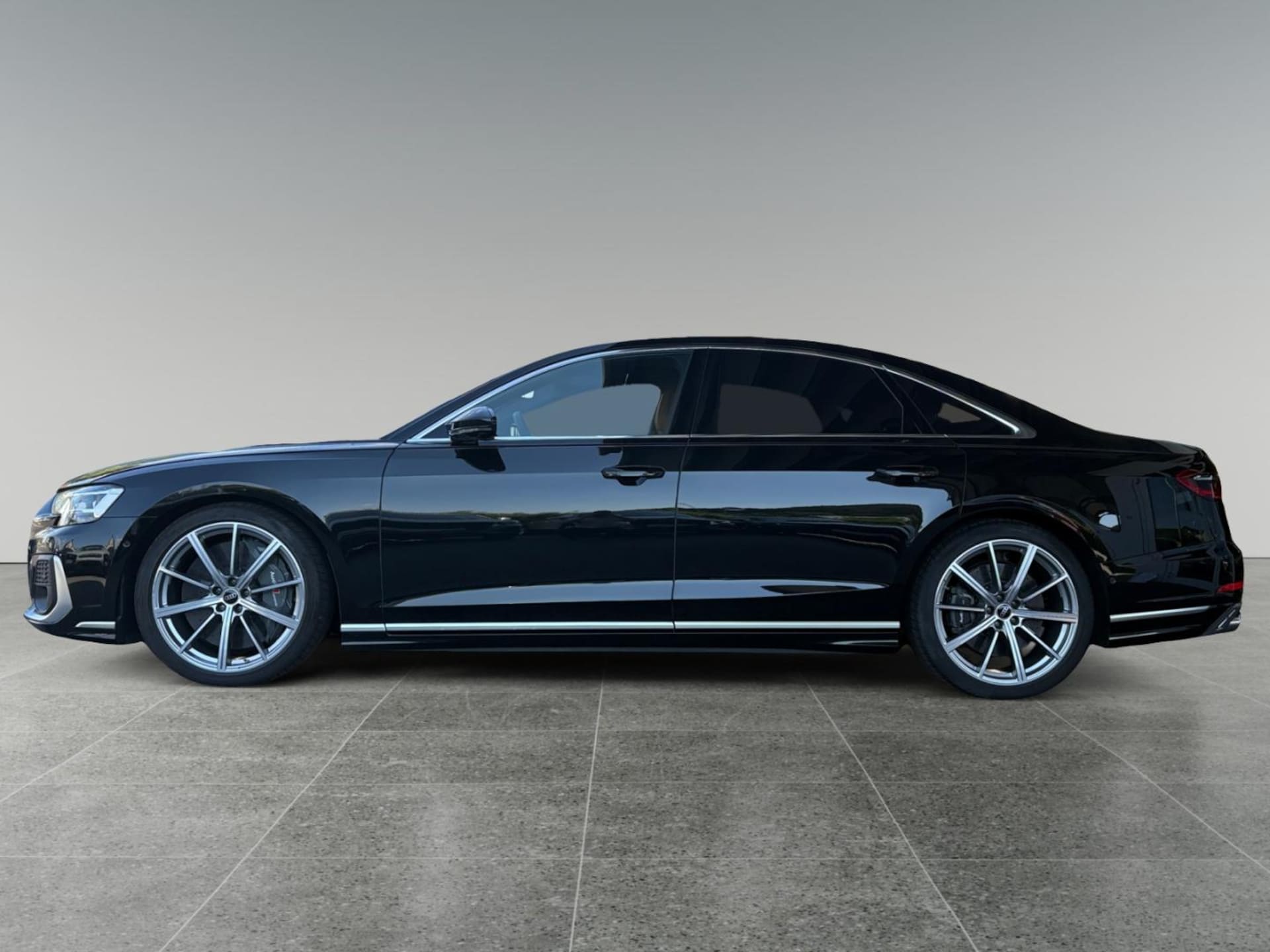 Audi S8