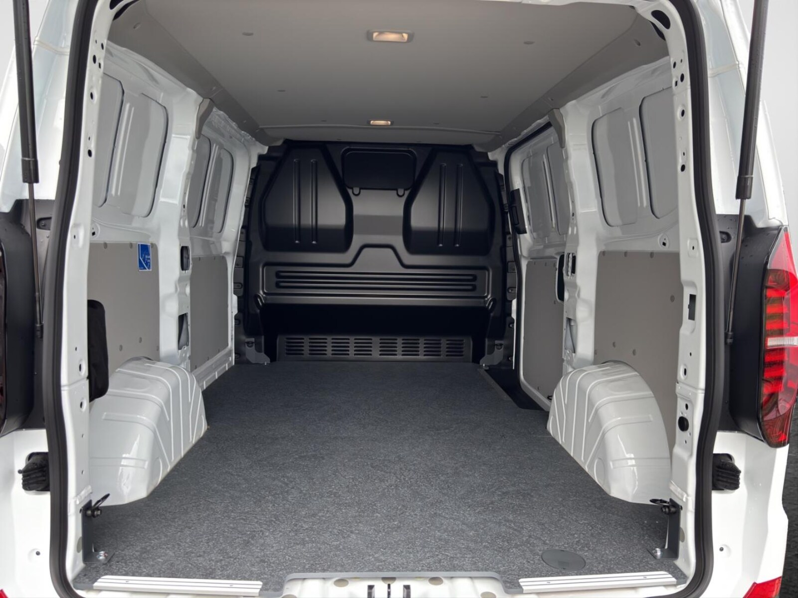 Volkswagen Transporter Kasten kurzer Radstand – Bild 12