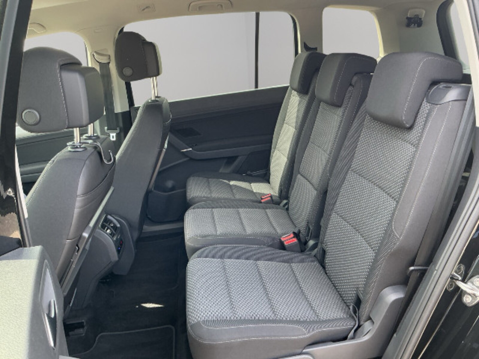 Volkswagen Touran – Bild 17