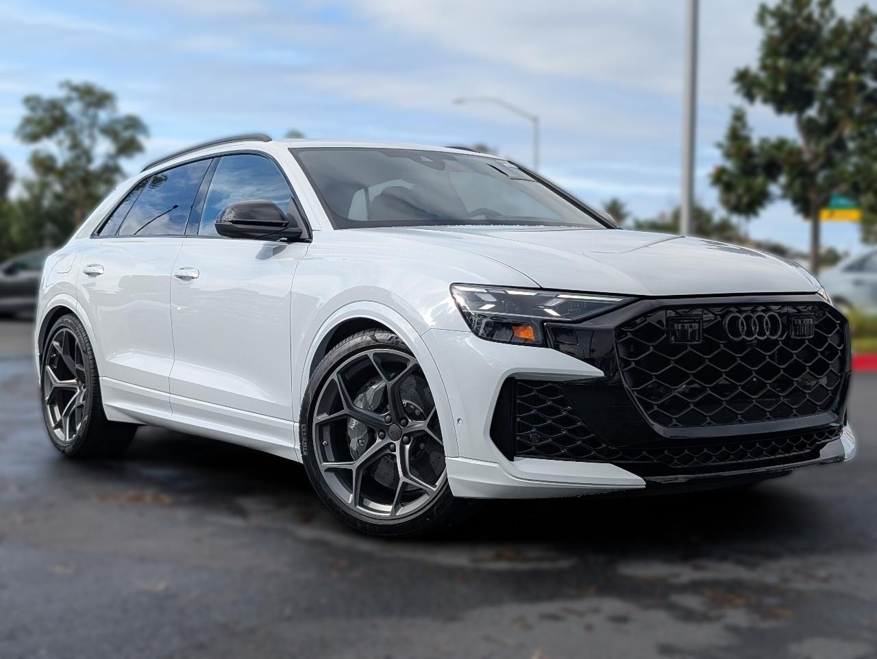 2026 Audi RS Q8 -'s photo