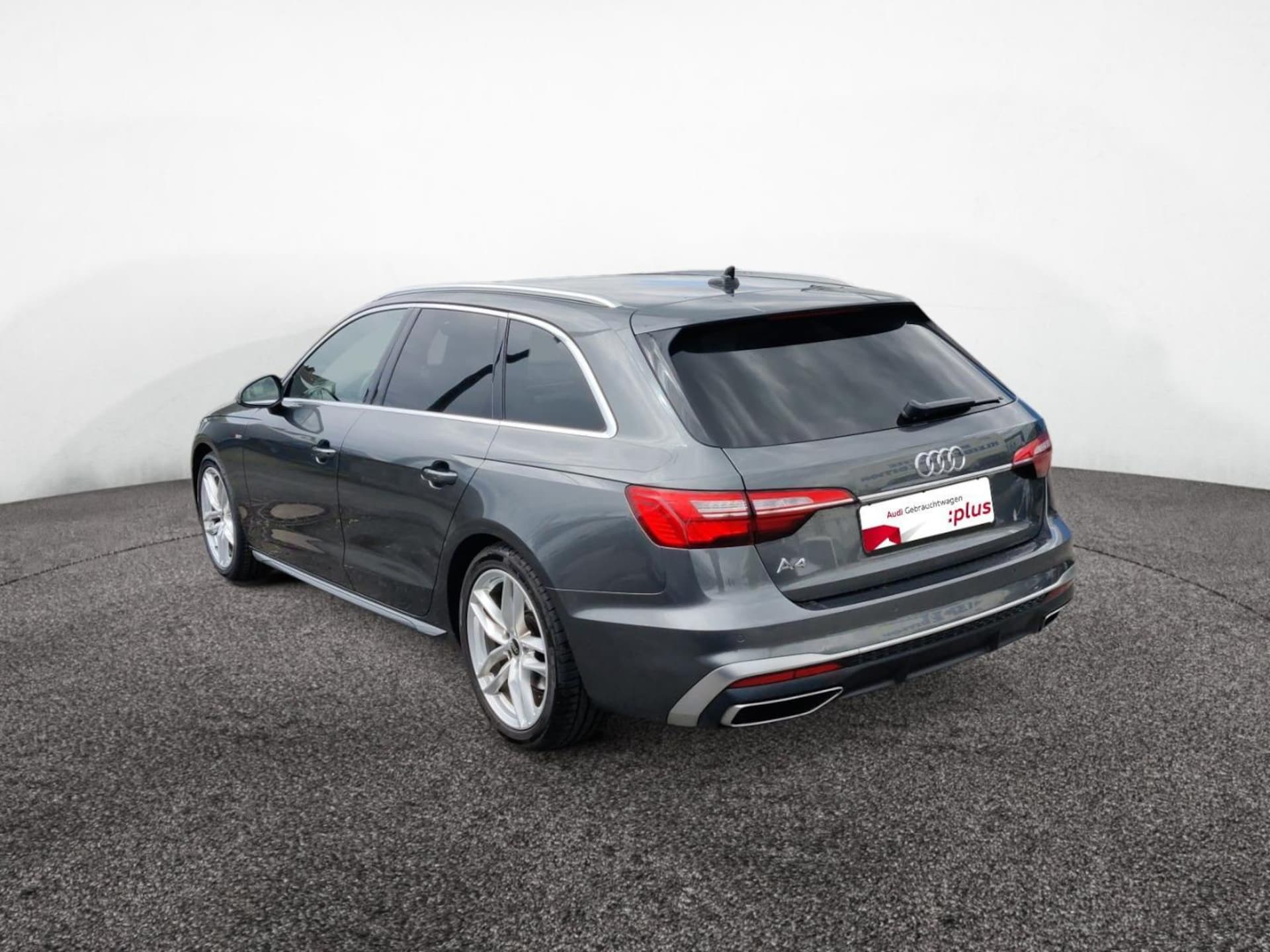 Audi A4 Avant S line