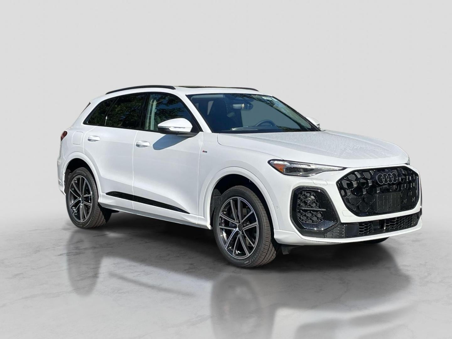 2026 Audi Q5 Premium Plus quattro's photo