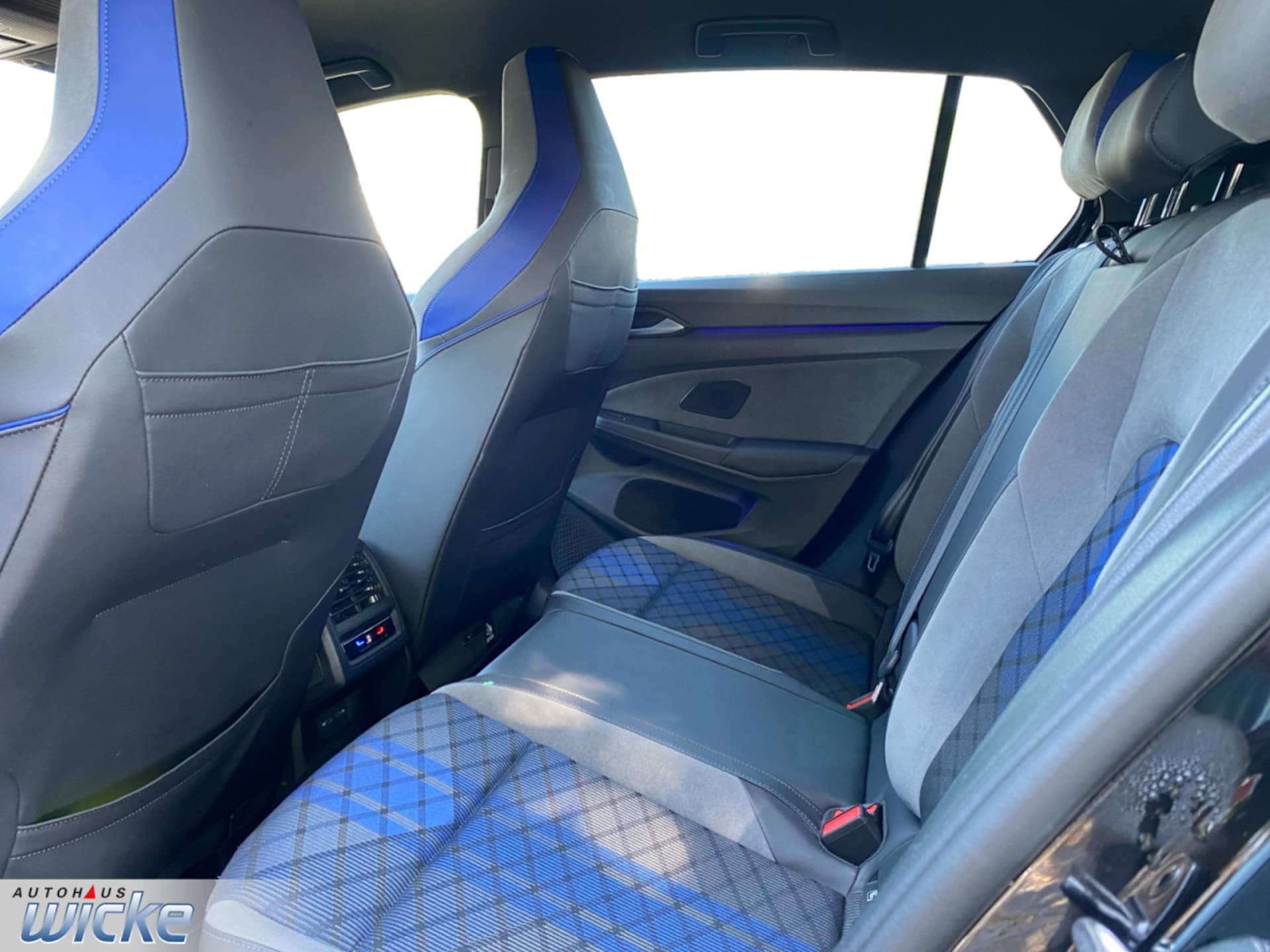 Volkswagen Golf R