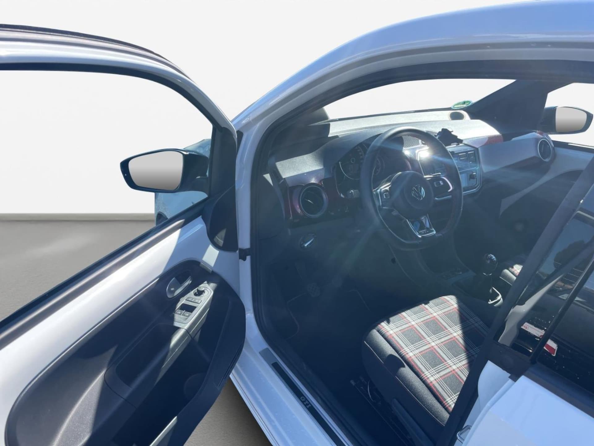 Volkswagen up! GTI