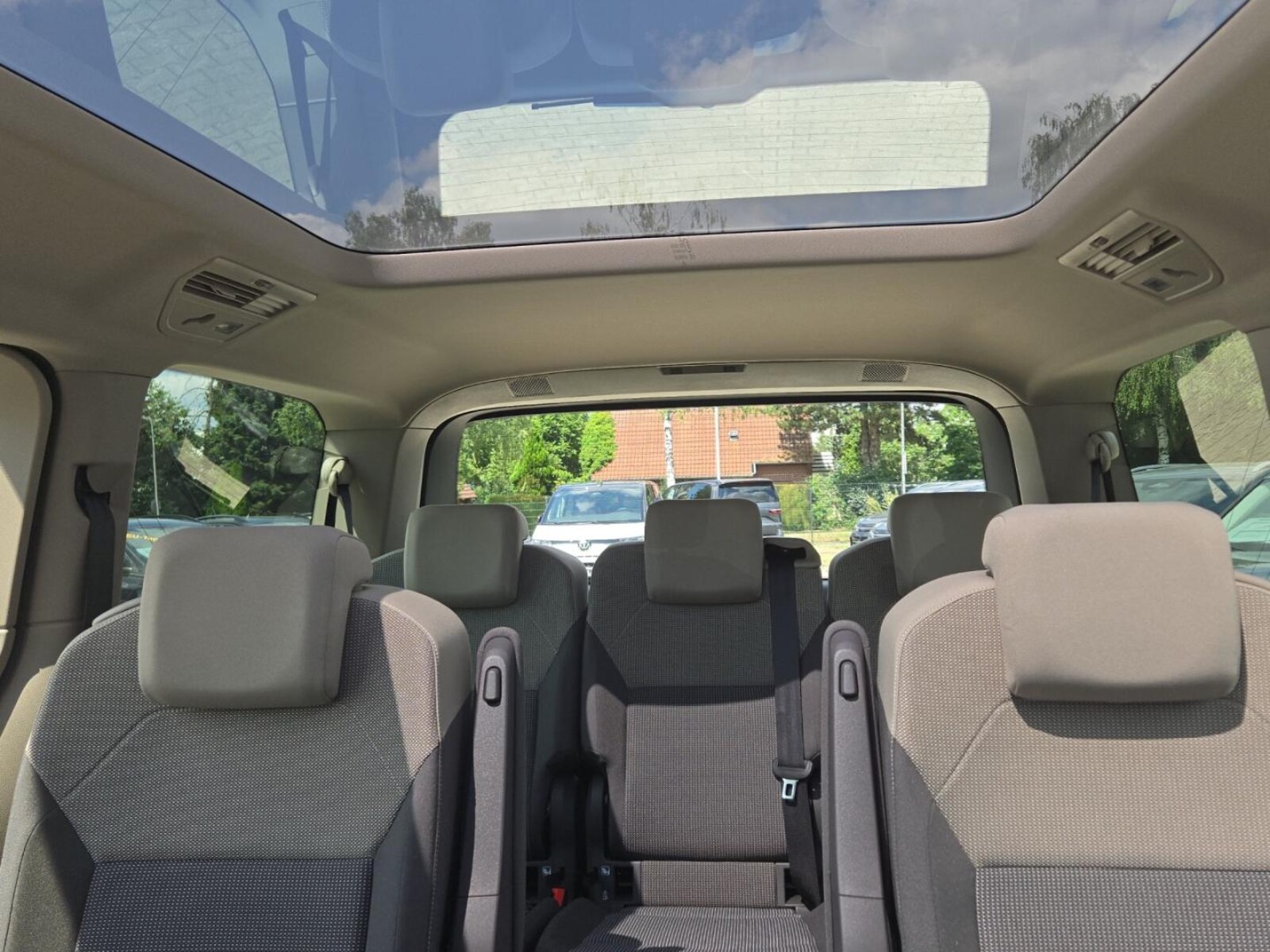 Volkswagen Multivan Langversion – Bild 18