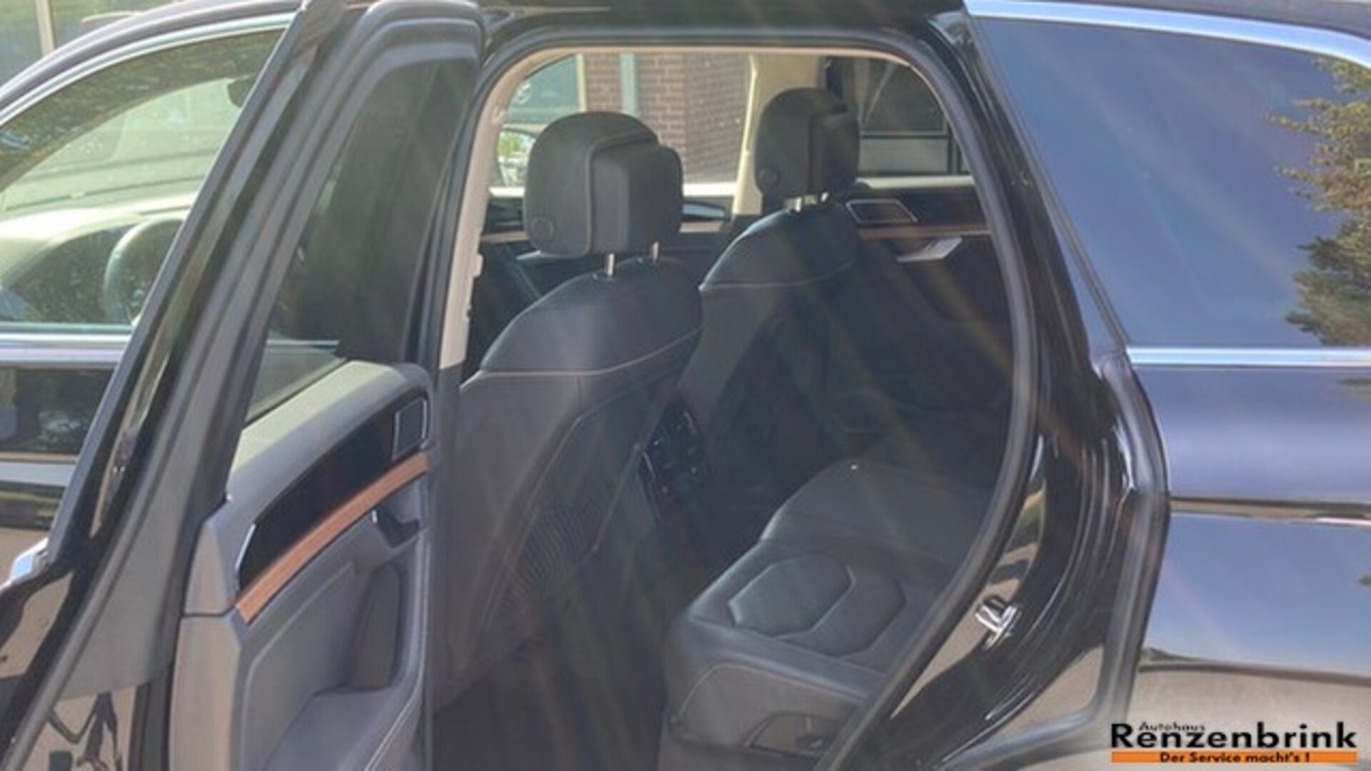 Volkswagen Touareg Basis-Modell