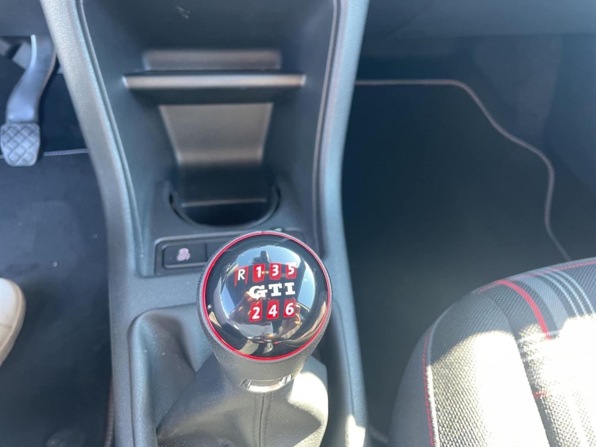 Volkswagen up! GTI