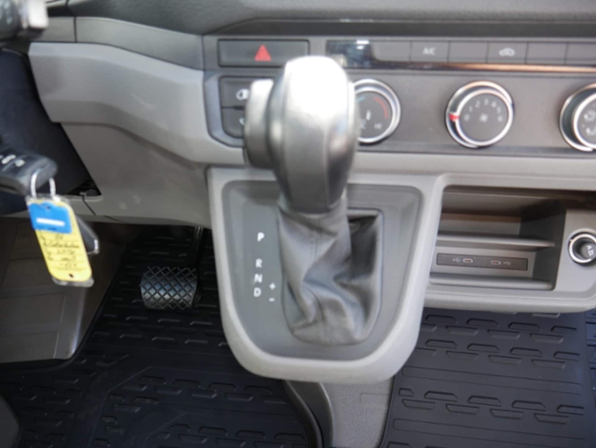 Volkswagen Crafter Kasten mittlerer Radstand
