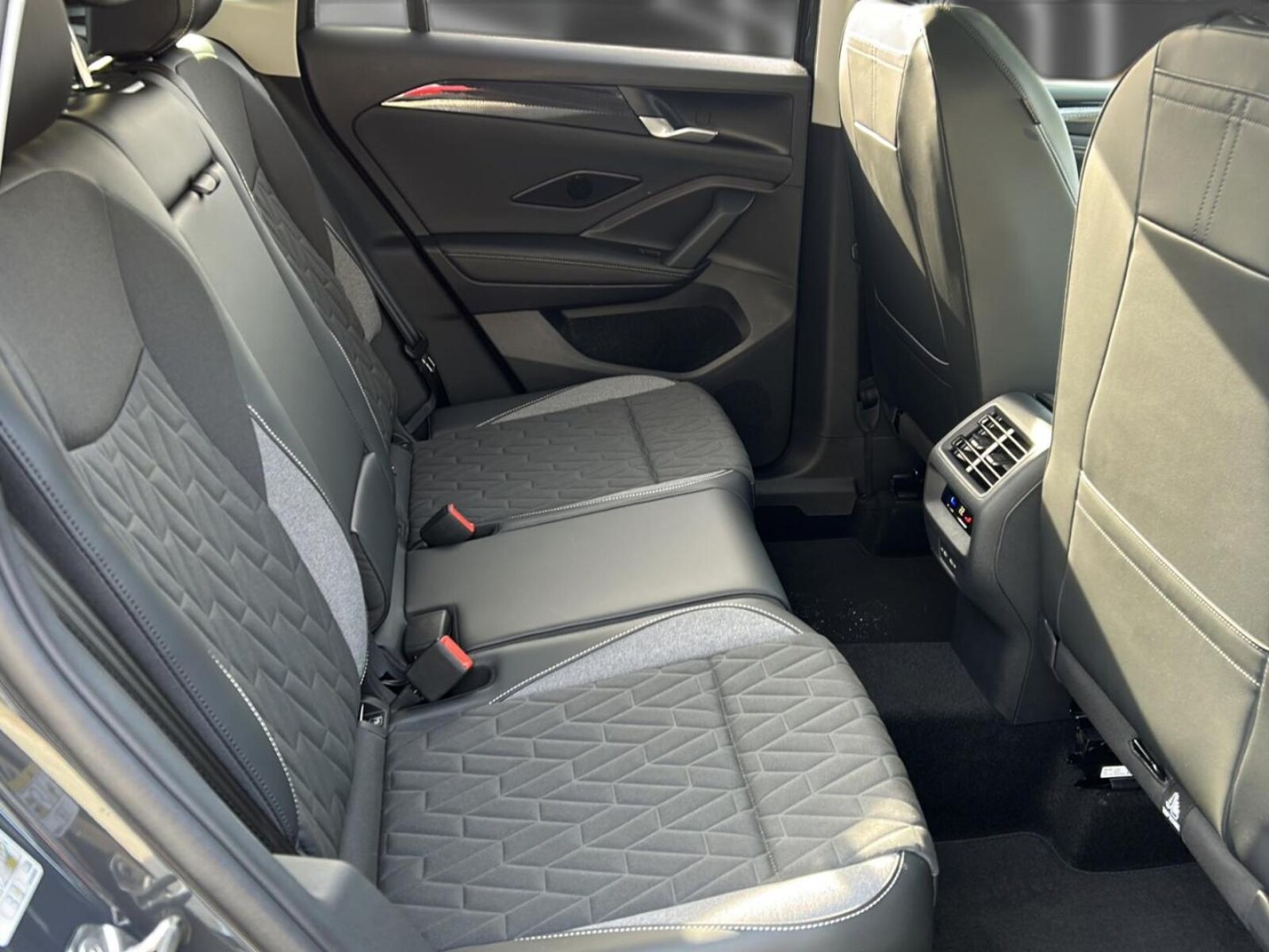 Volkswagen Tiguan – Bild 18