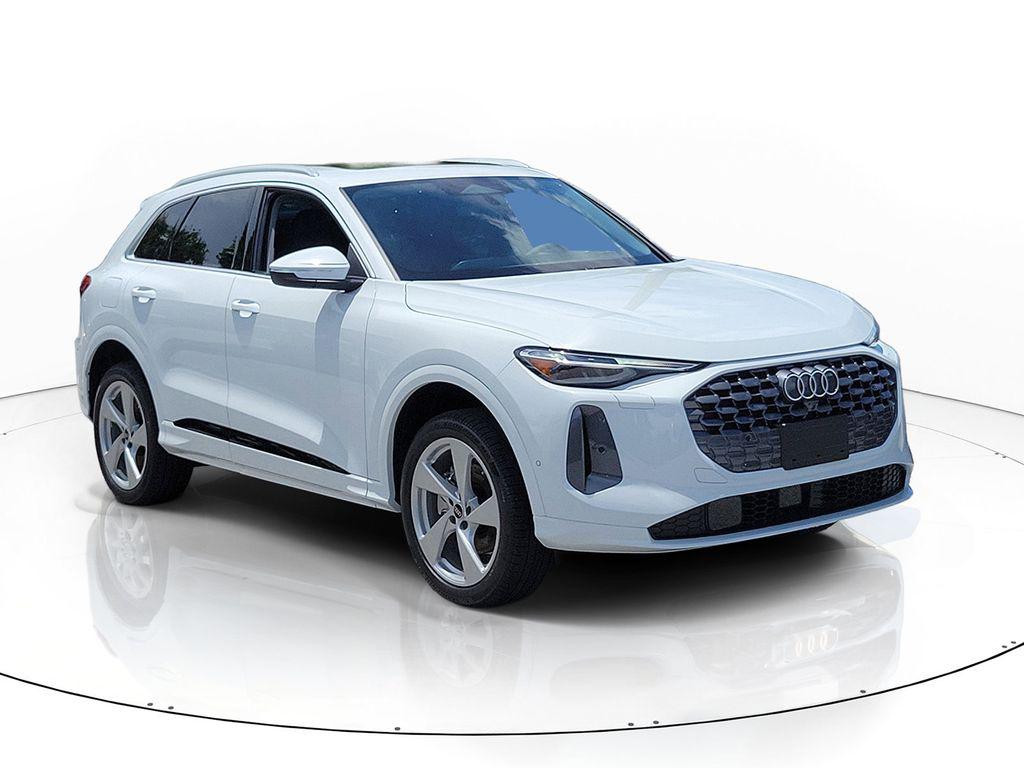 2026 Audi Q5 Premium Plus quattro's photo