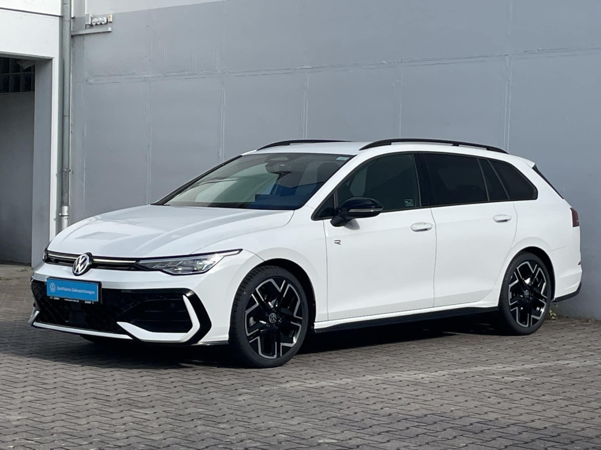 Volkswagen Golf Variant R-Line