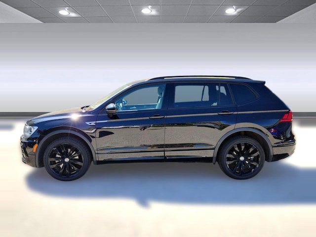 Used 2021 Volkswagen Tiguan SE R-LINE BLACK with VIN 3VV2B7AXXMM111084 for sale in Glenwood Springs, CO