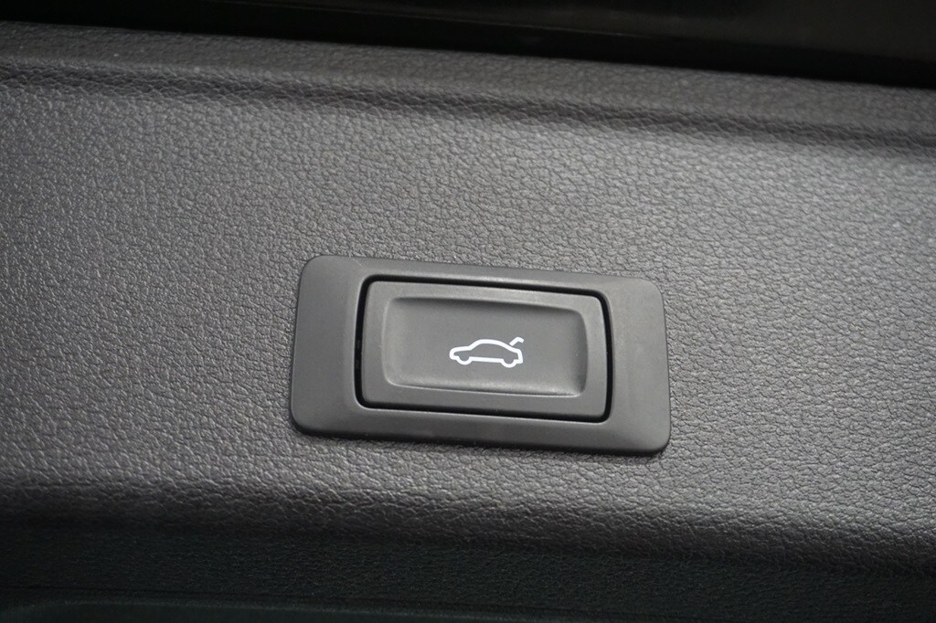 Bild som visar&nbsp;Audi A4 Avant&nbsp;A4 Avant 40 TDI quattro Proline advanced 204 hk S tronic - för mer information kontakta din Audi Partner