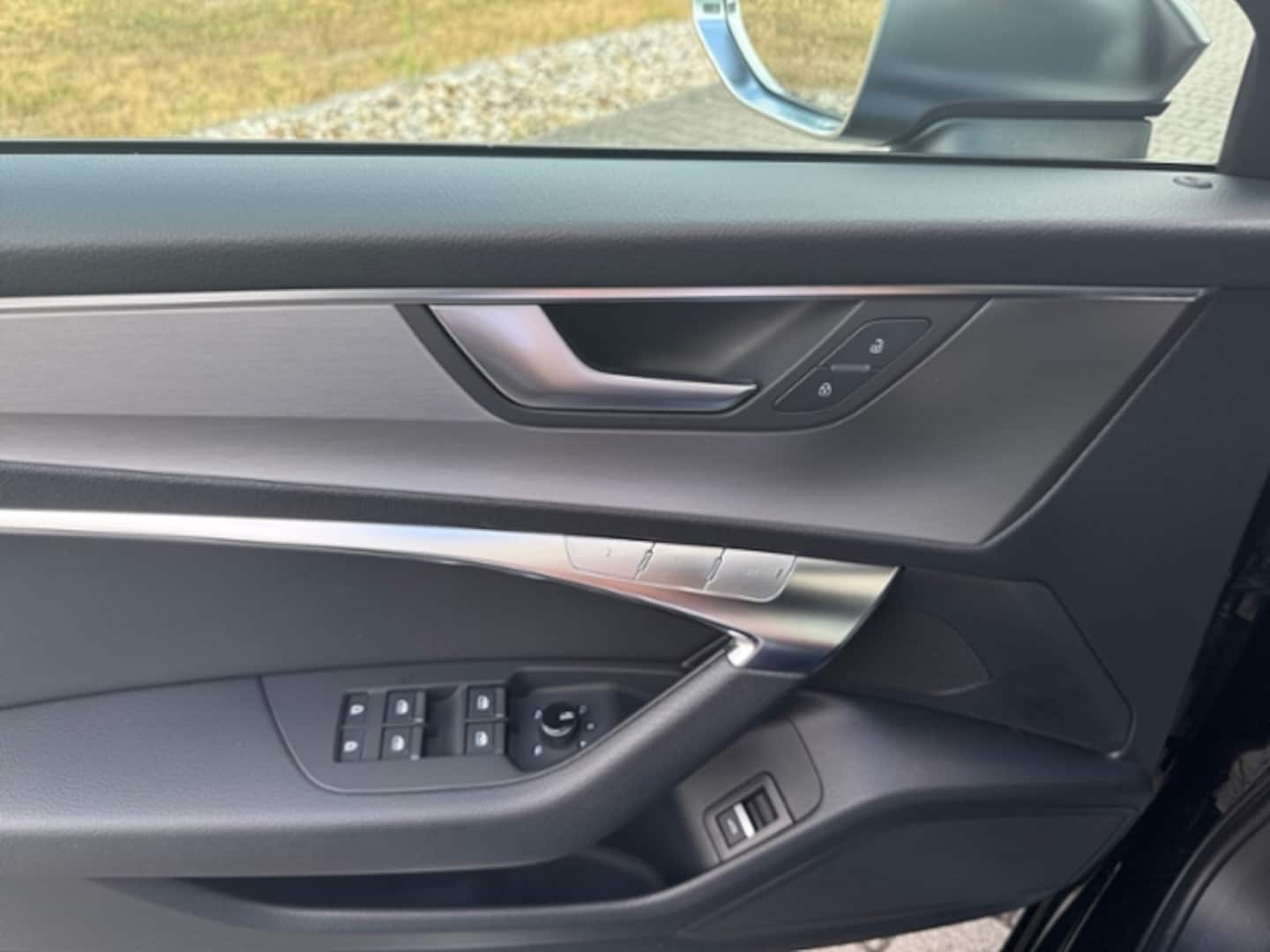 Bild über Audi S6 Avant TDI quattro tiptronic - für weitere Informationen kontaktieren Sie den Audi Partner