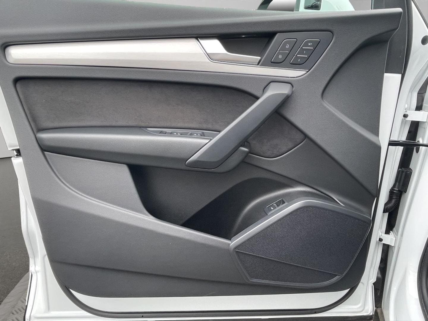 Bild über Audi SQ5 TDI tiptronic - für weitere Informationen kontaktieren Sie den Audi Partner