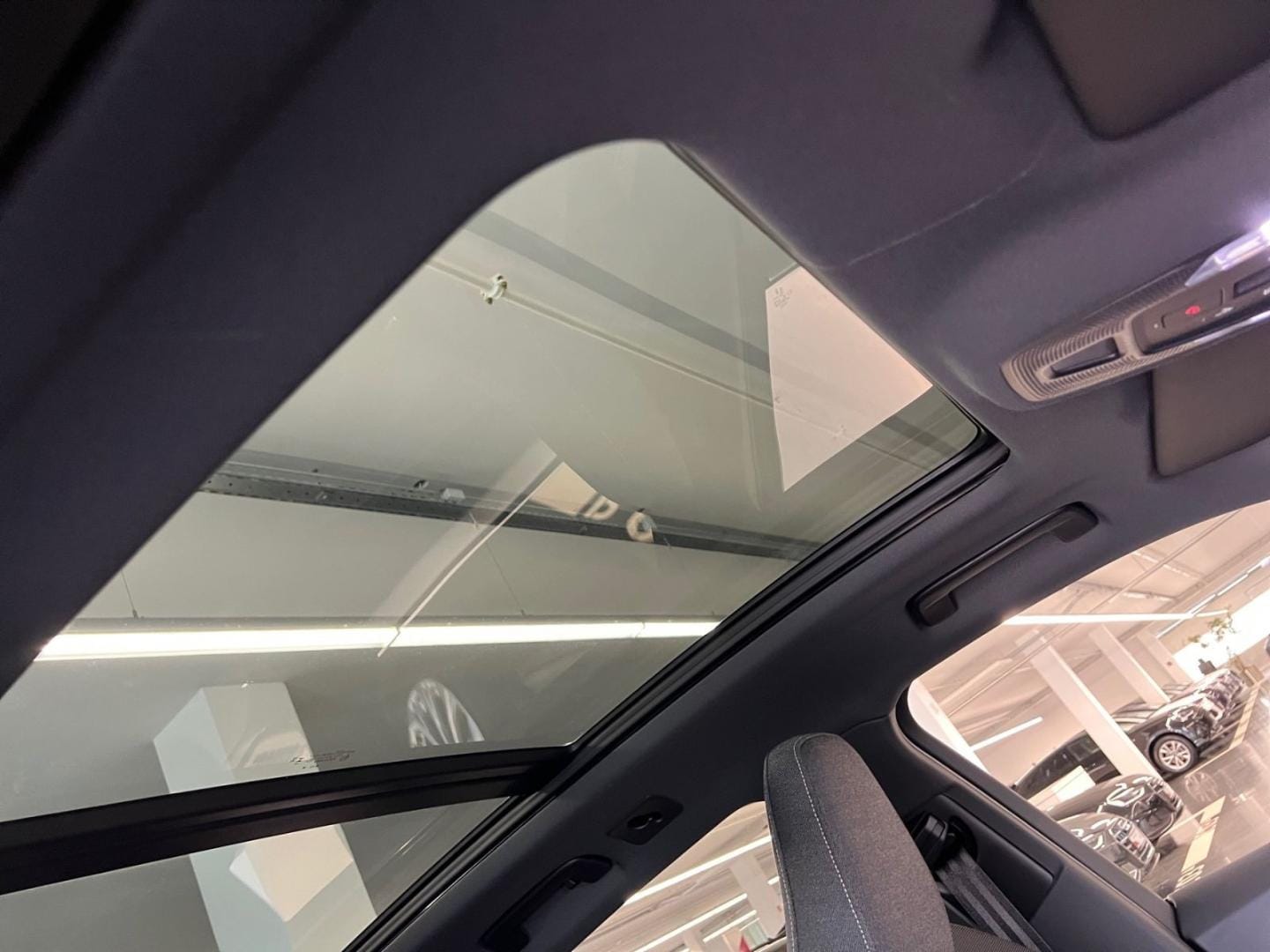 Bild über Audi Q5 SUV TDI quattro 150 kW S tronic - für weitere Informationen kontaktieren Sie den Audi Partner