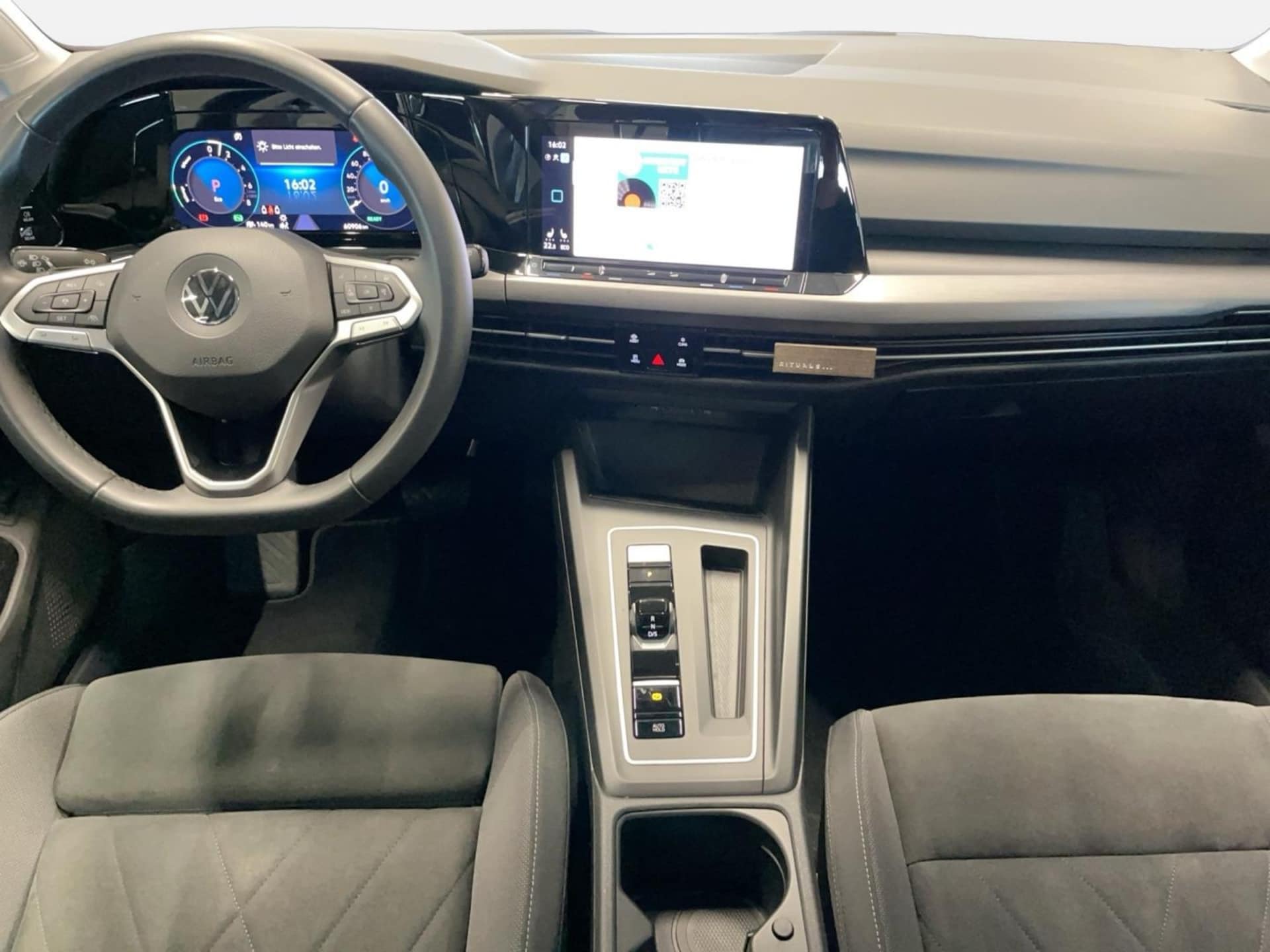 Volkswagen Golf Style