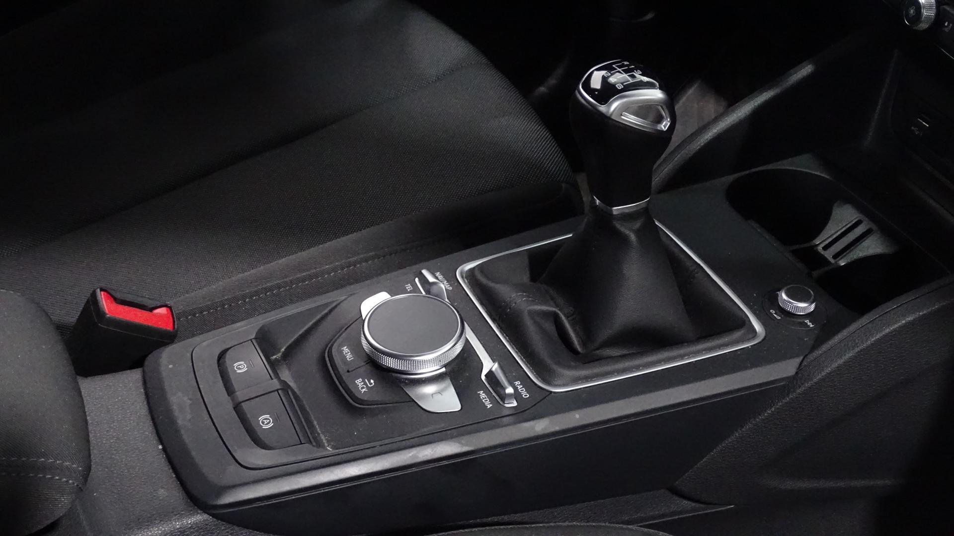 Image about Audi Q2 Advanced 30 TFSI 81 kW (110 CV) 6 vel.