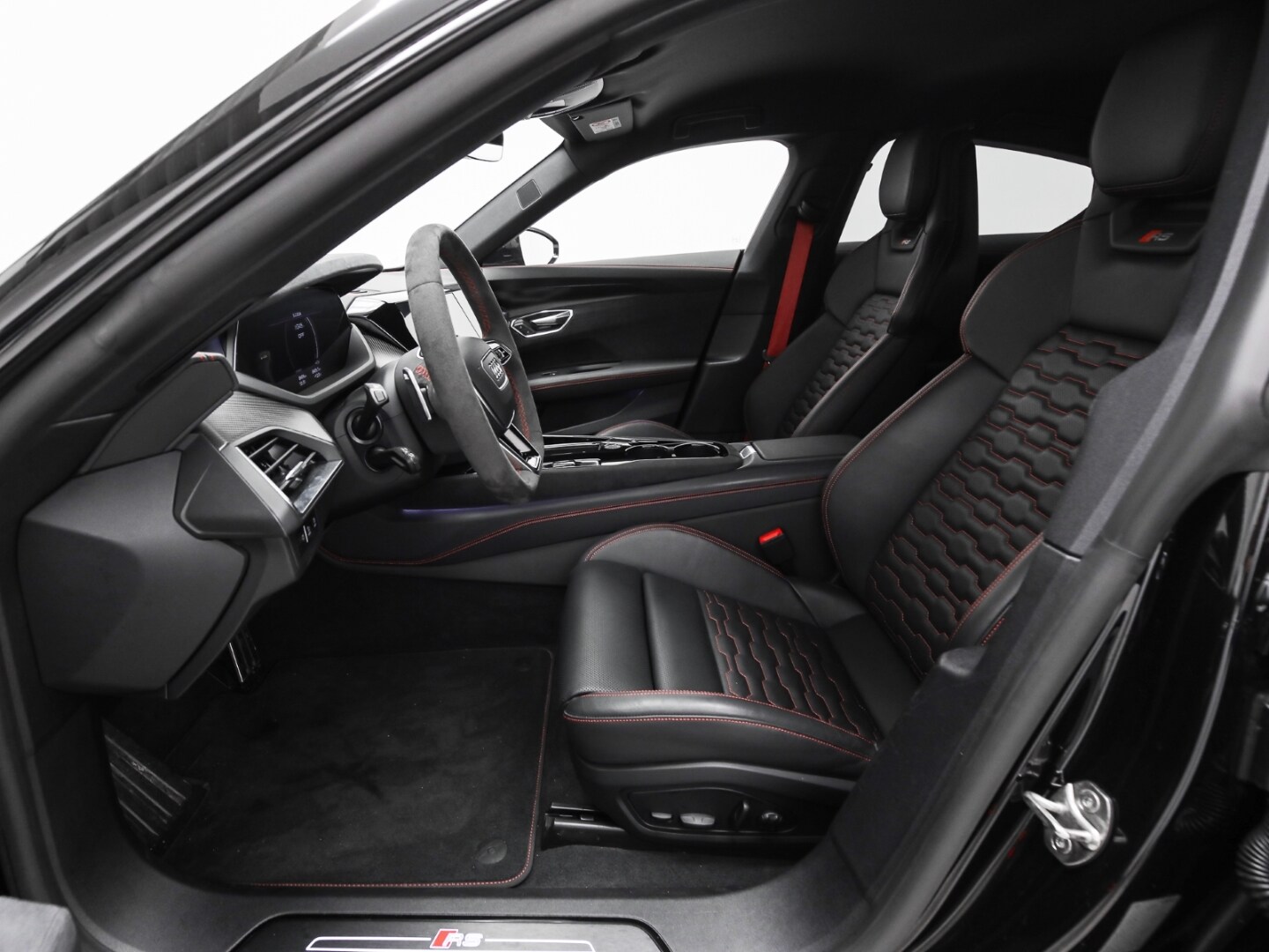 Image about Audi RS e-tron GT e-tron quattro