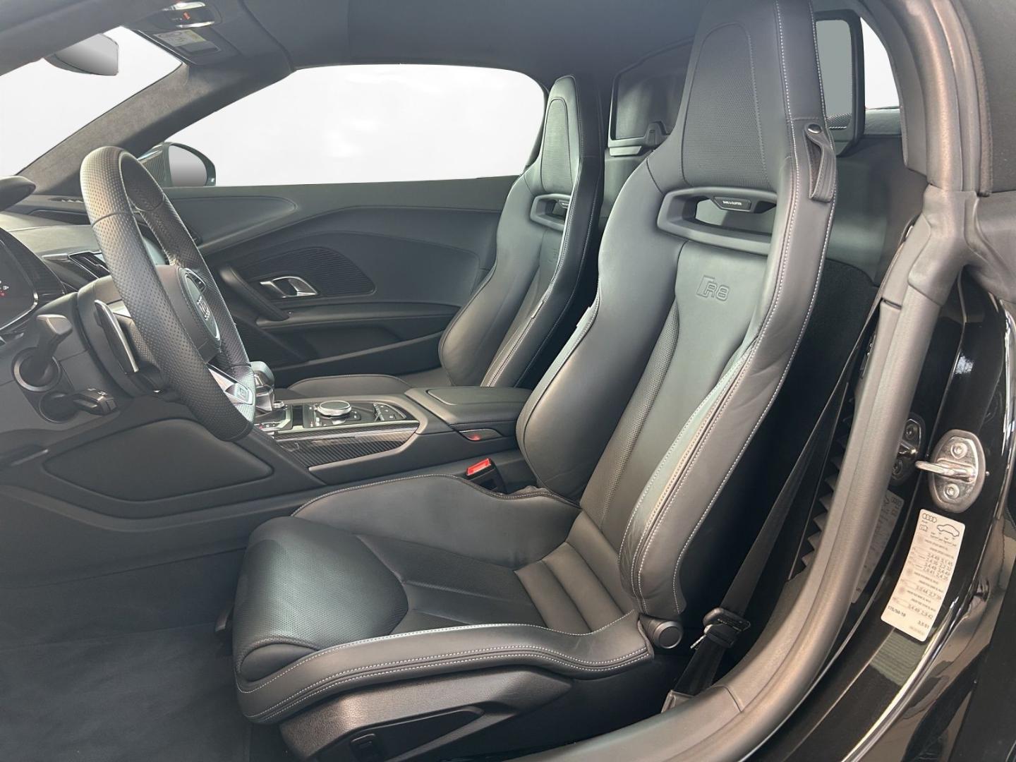Image about Audi R8 Spyder FSI quattro S tronic