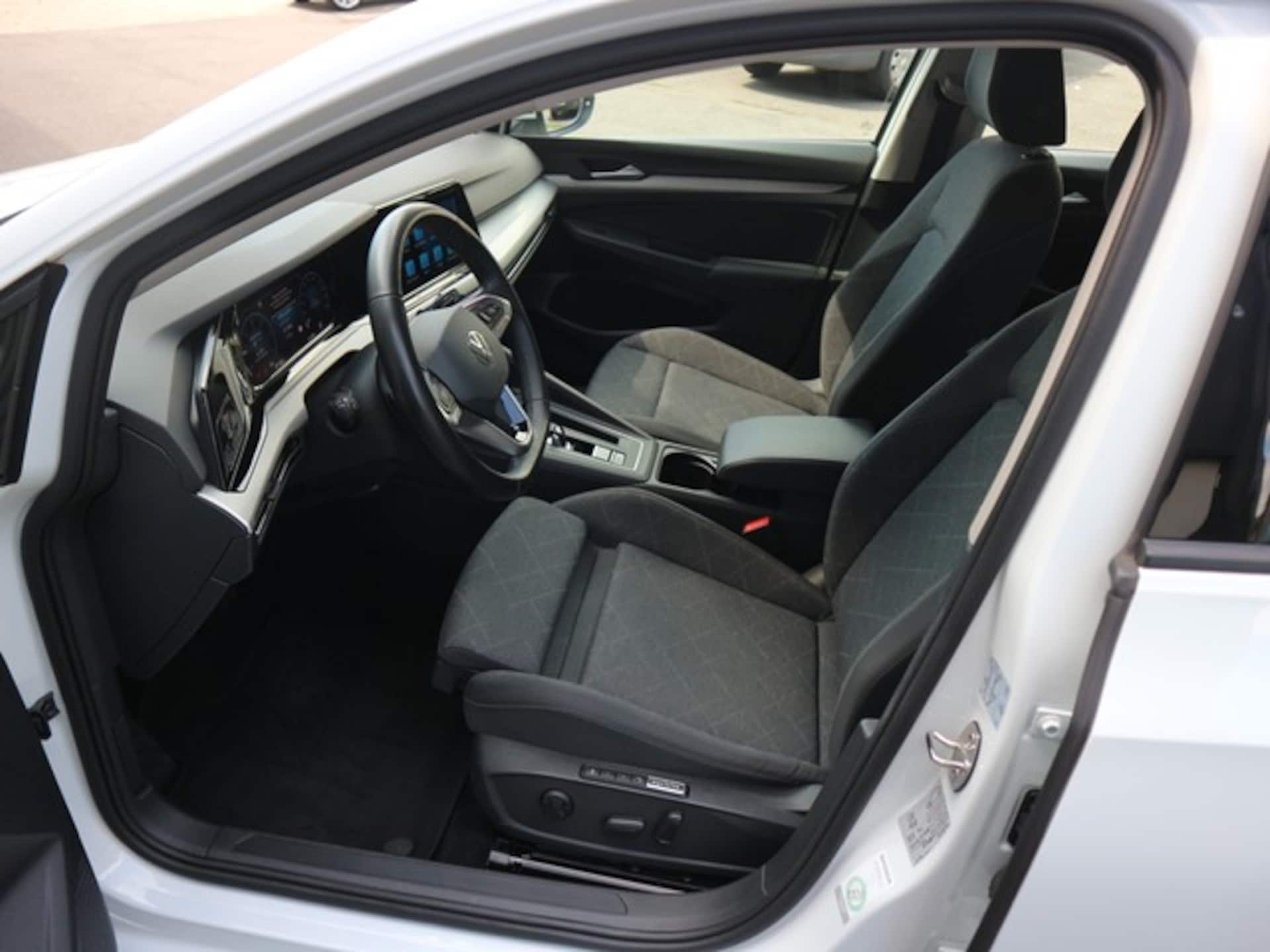 Volkswagen Golf Variant Life