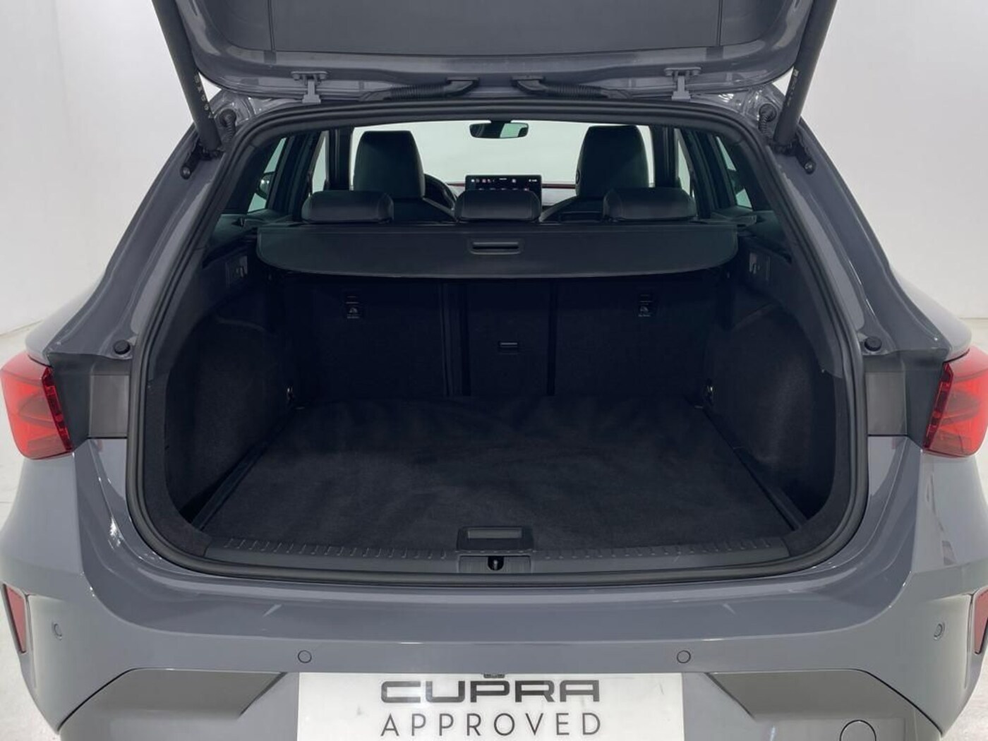 CUPRA Leon Sportstourer 1.5 eTSI DSG 110 kW (150 CV) — photo 8